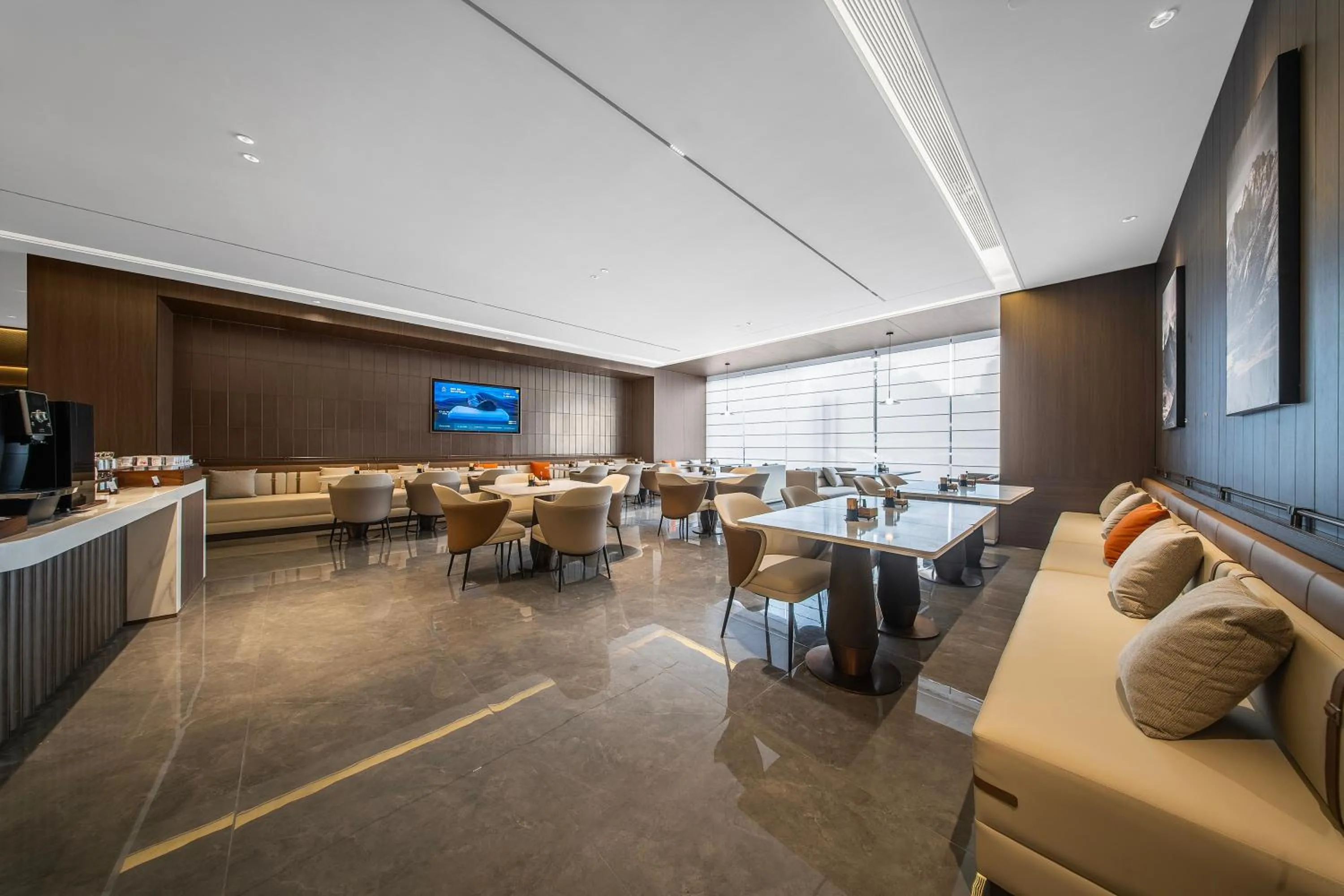 Atour Hotel Chengdu Jinniui Yipintianxia