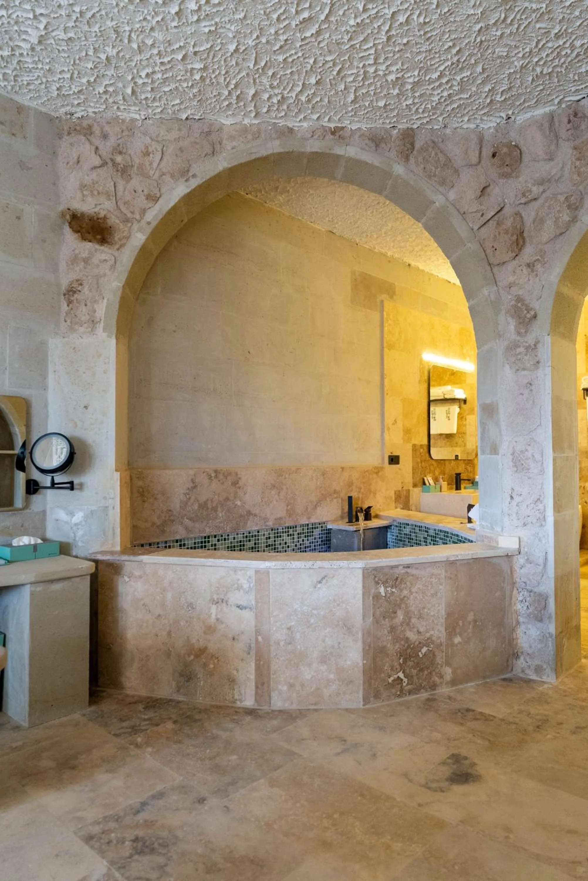 Hot Tub in Be Still Alexa Smart Luxury Escape Adults Only