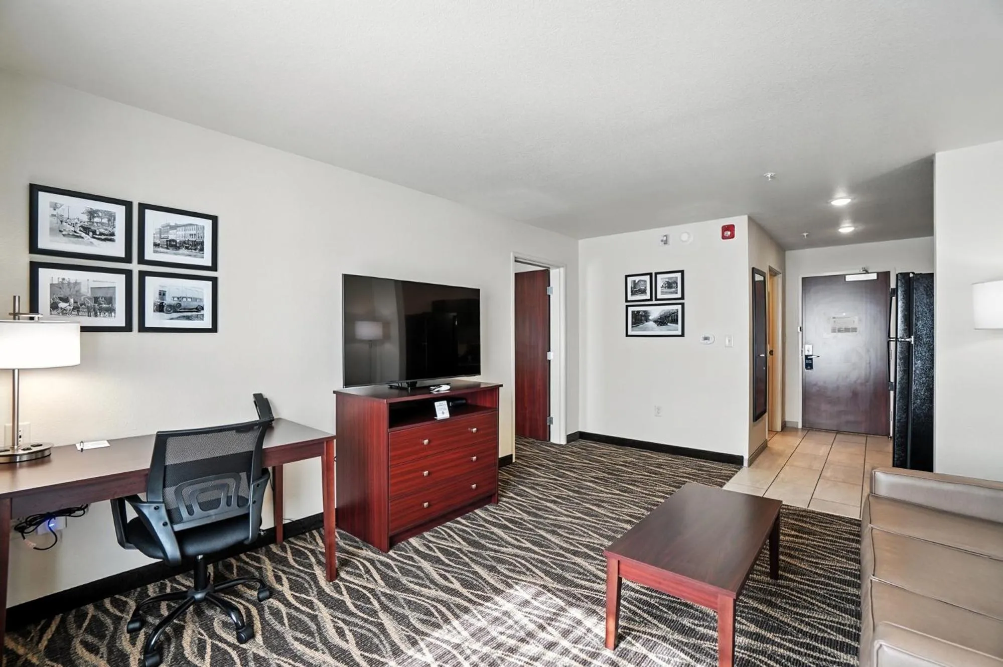 Bedroom in Cobblestone Hotel & Suites - Bellefontaine