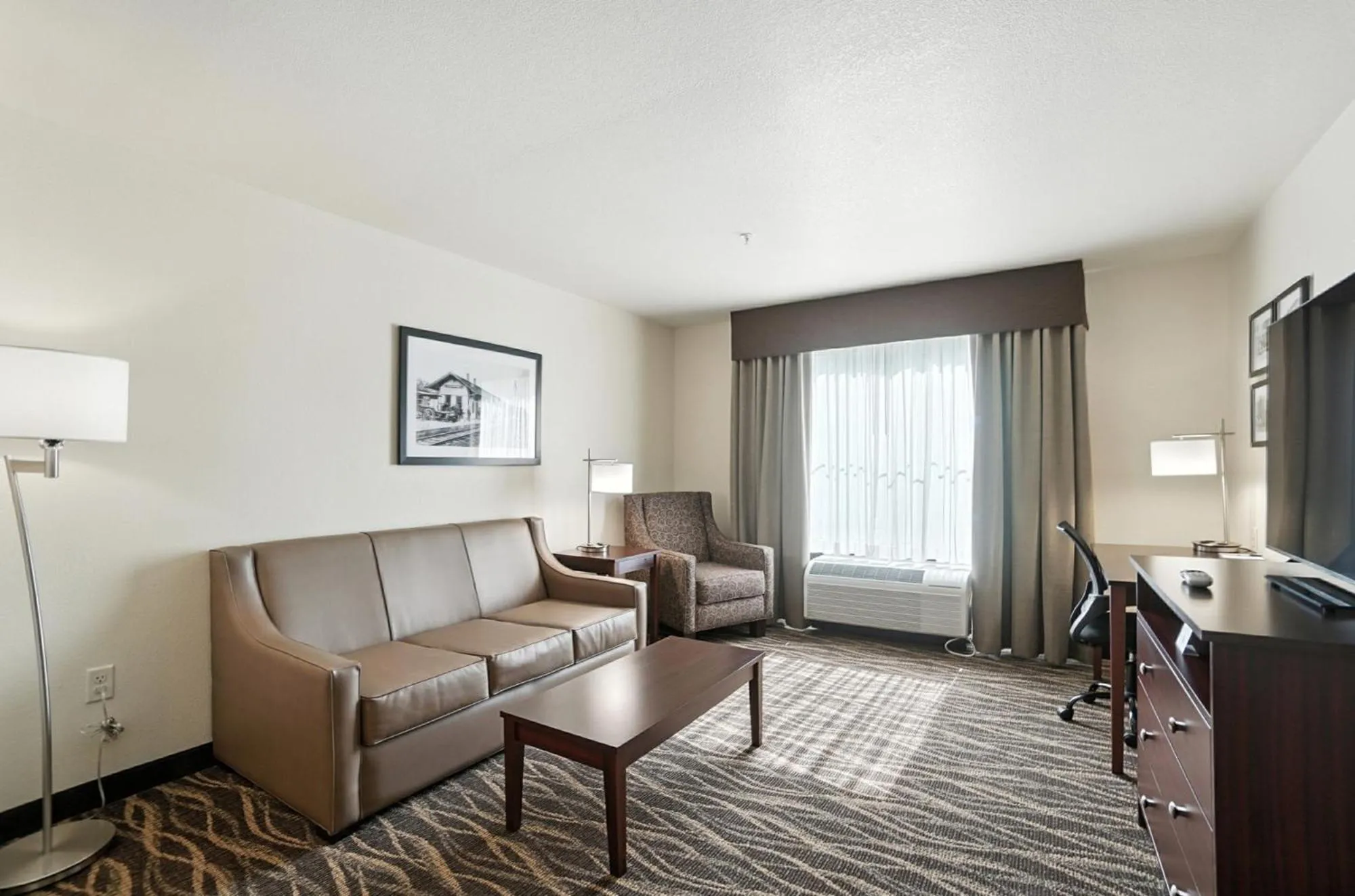 Bedroom in Cobblestone Hotel & Suites - Bellefontaine