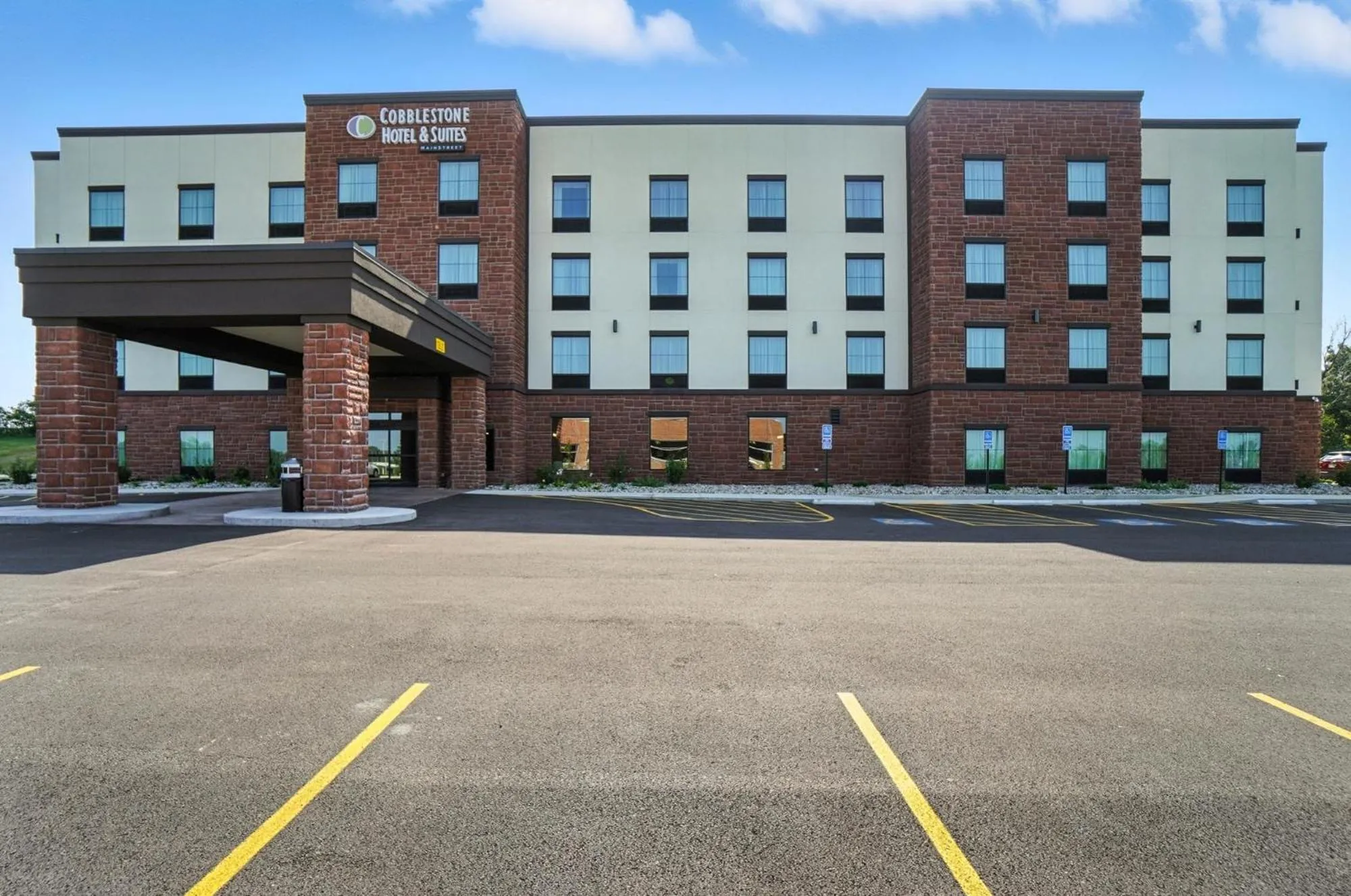 Property building in Cobblestone Hotel & Suites - Bellefontaine