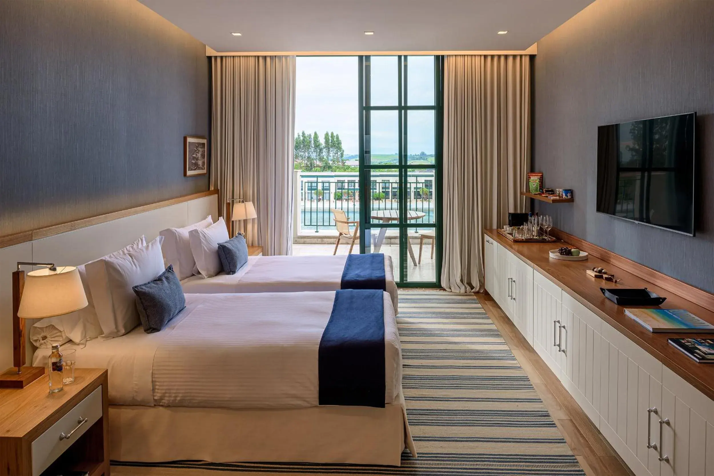 Twin Room with Pool View in Boa Vista Surf Lodge Twin Room with Pool View in Boa Vista Surf Lodge