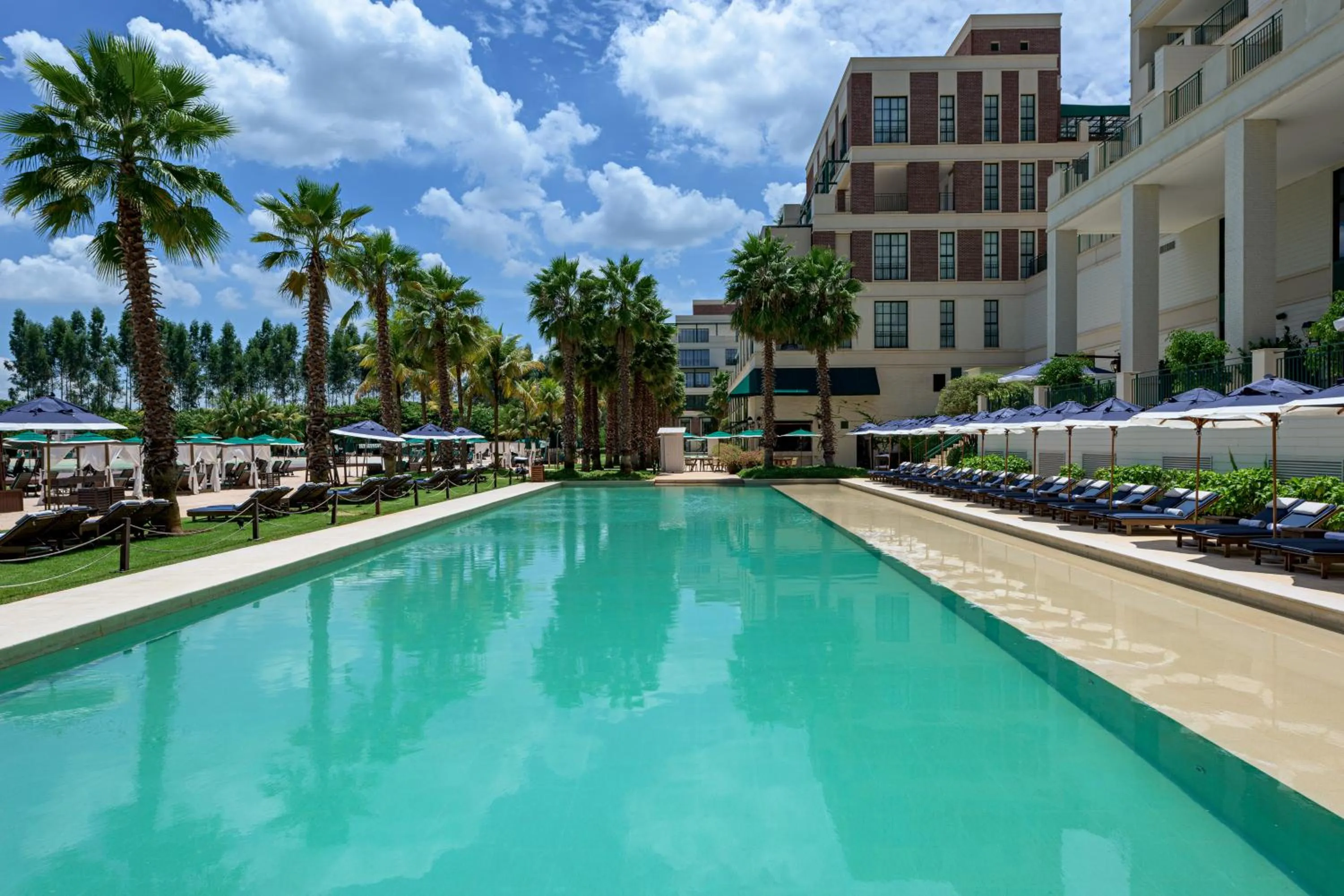 Swimming pool in Boa Vista Surf Lodge