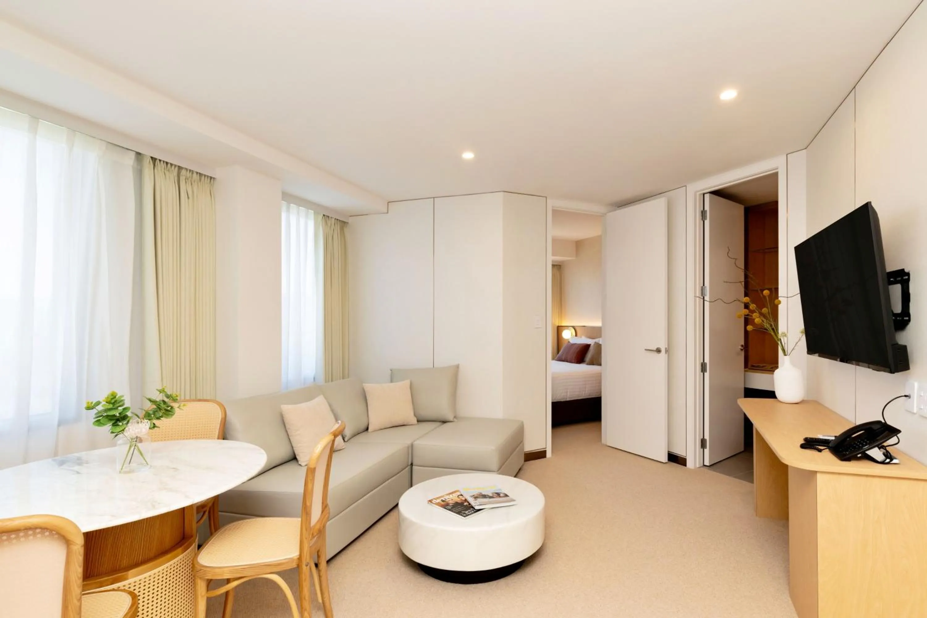 TV and multimedia in Maxim Hotel - Auckland