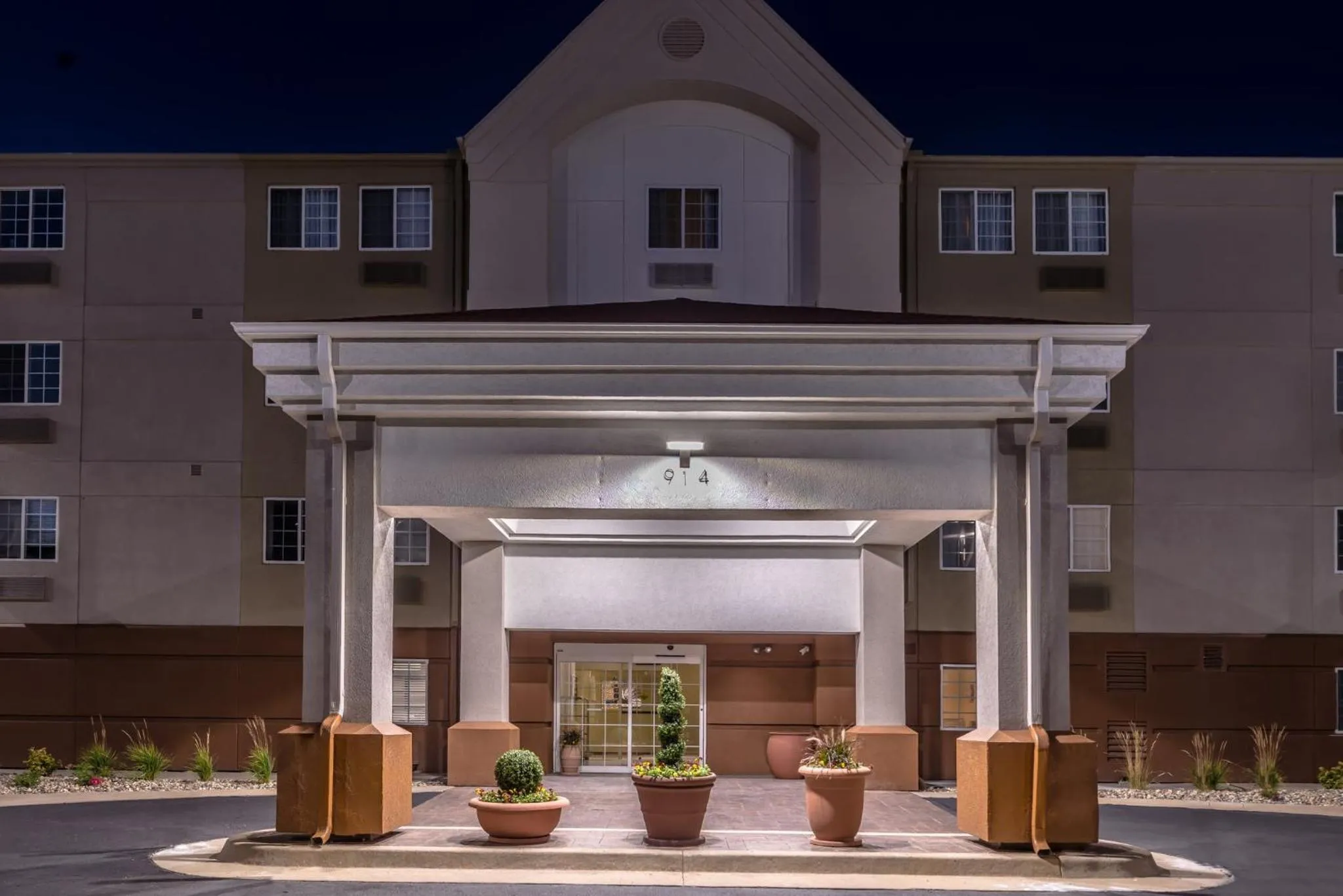 Property building in Candlewood Suites - Topeka West by IHG