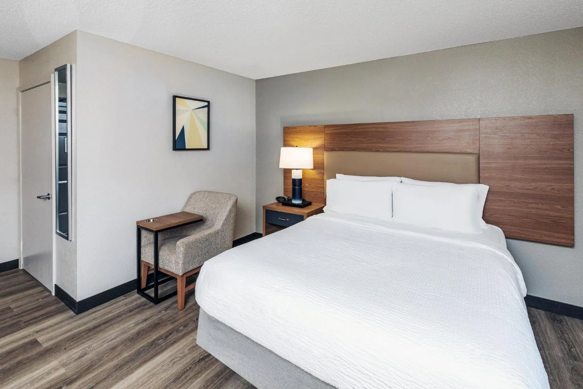 Photo of the whole room, Bed in Candlewood Suites - Topeka West by IHG