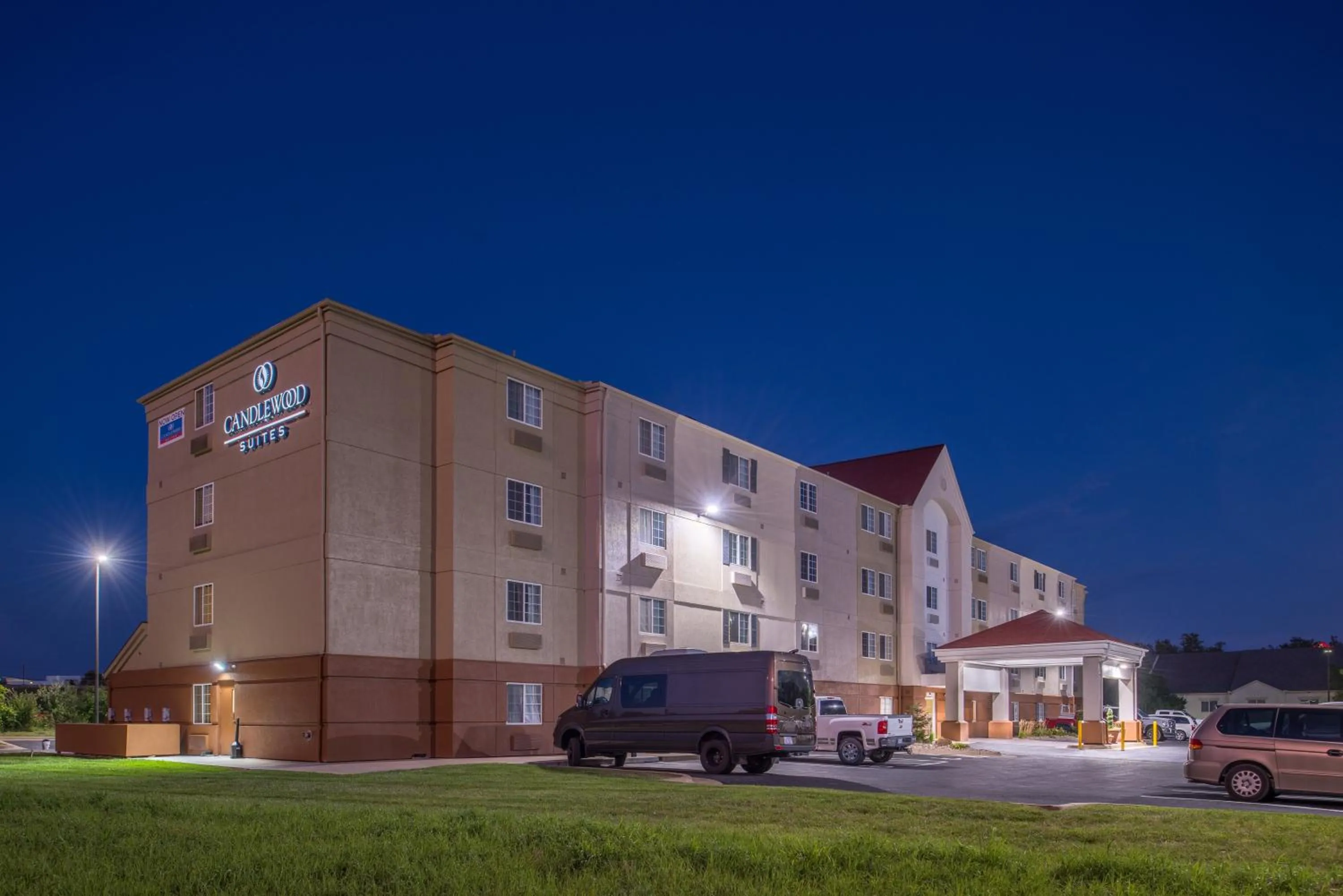 Property building in Candlewood Suites - Topeka West by IHG
