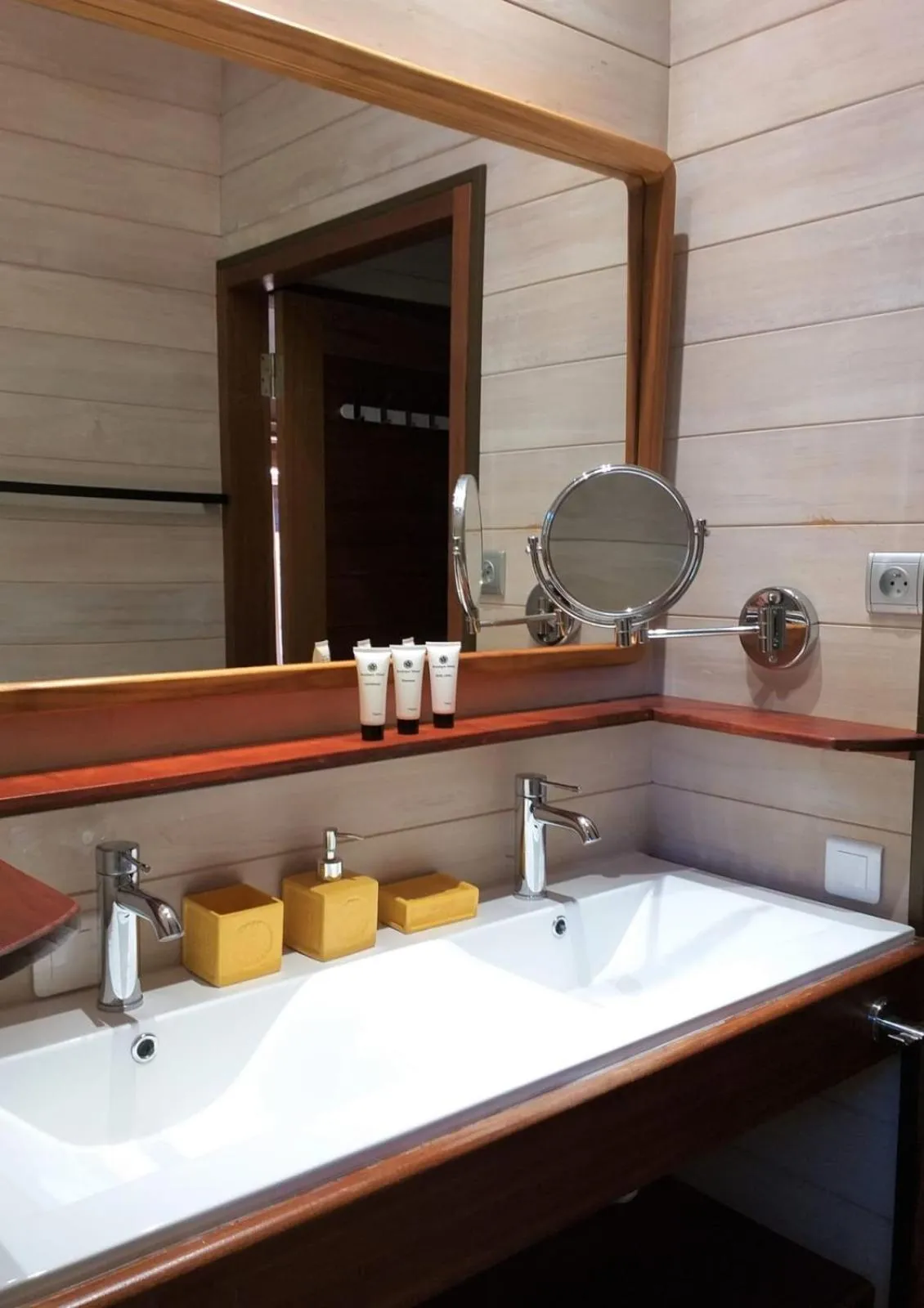 Villa Anuanua by Tahiti Homes