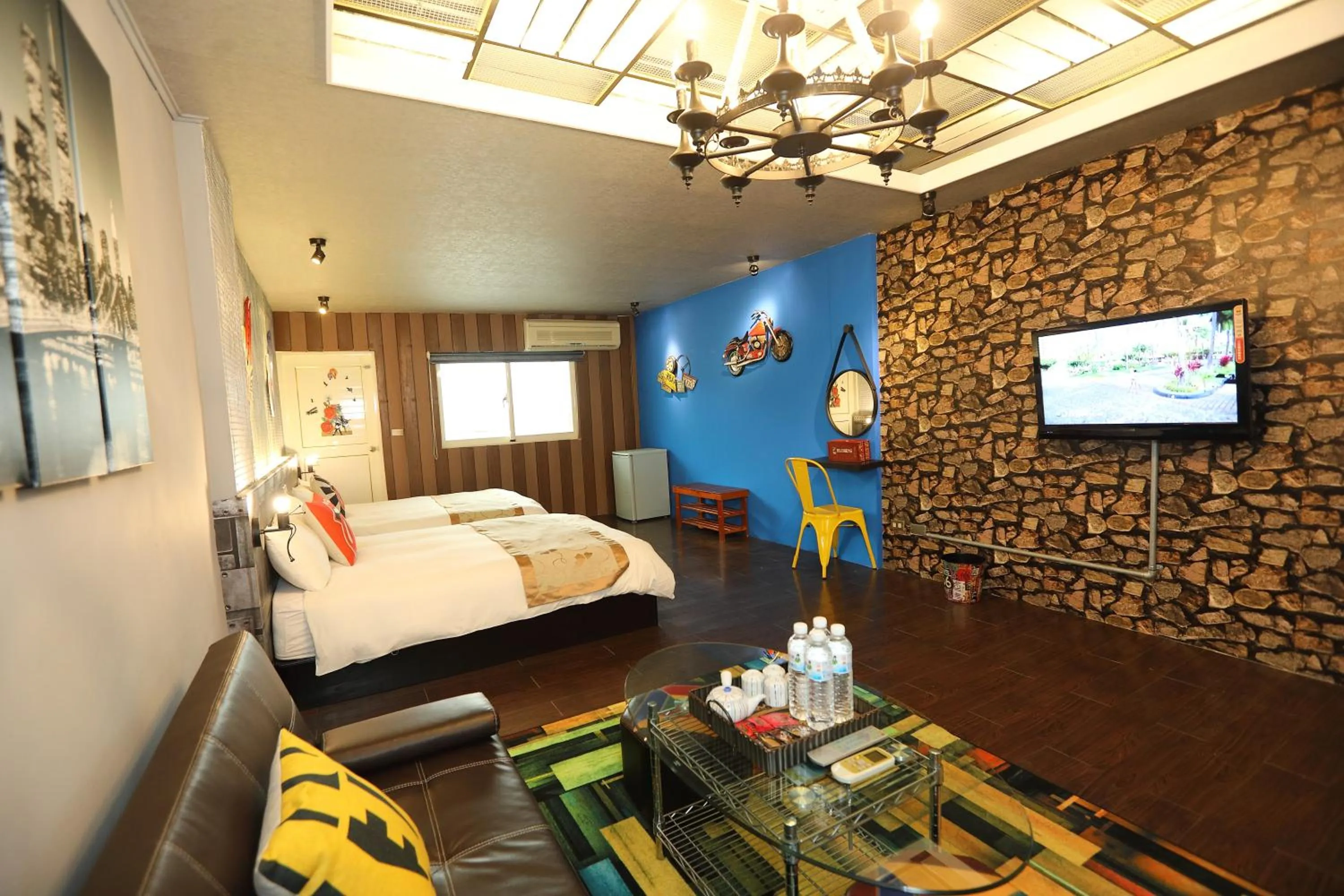 Photo of the whole room, Bed in First Place B&B (Hualien Railway Station)