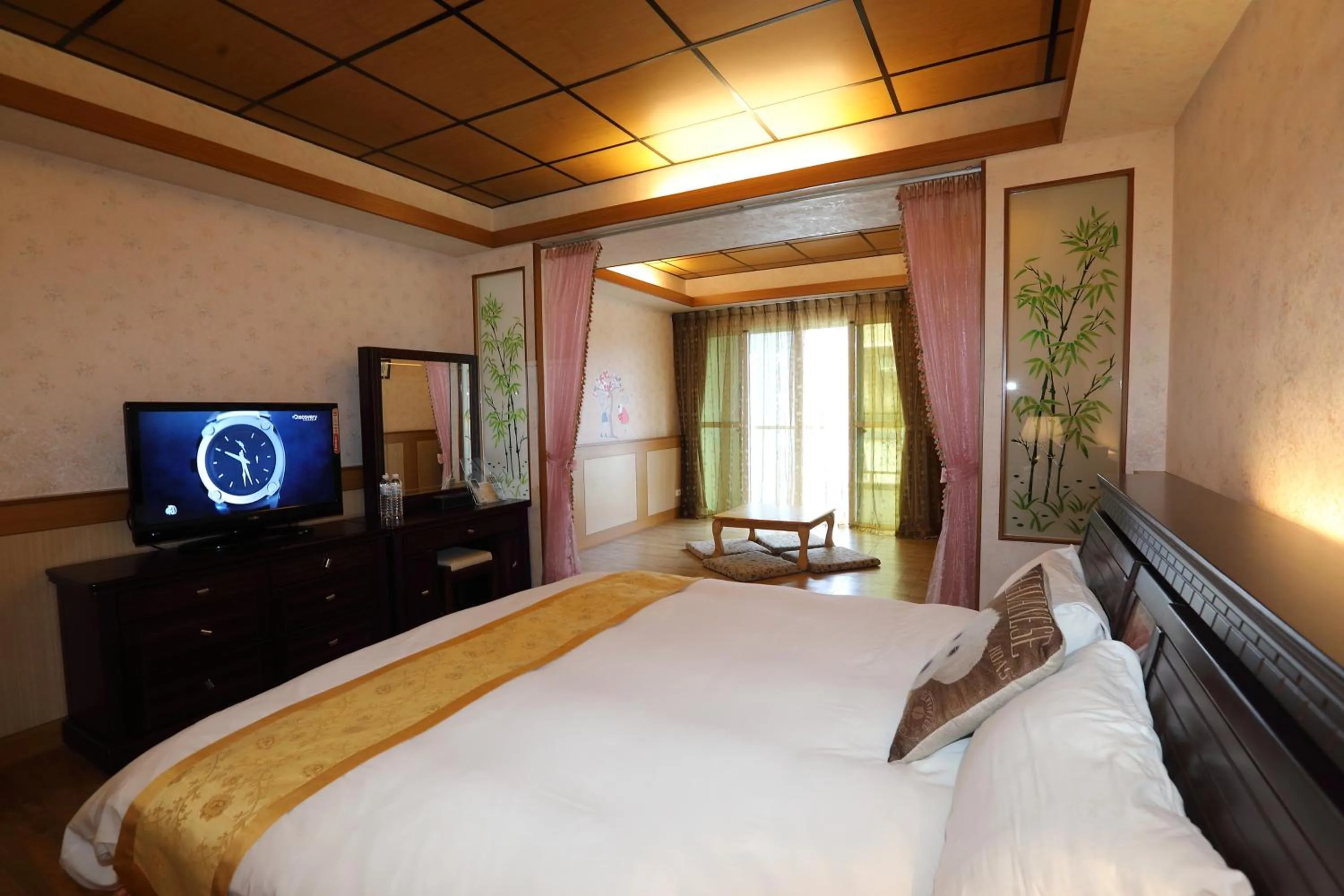 Photo of the whole room, Bed in First Place B&B (Hualien Railway Station)