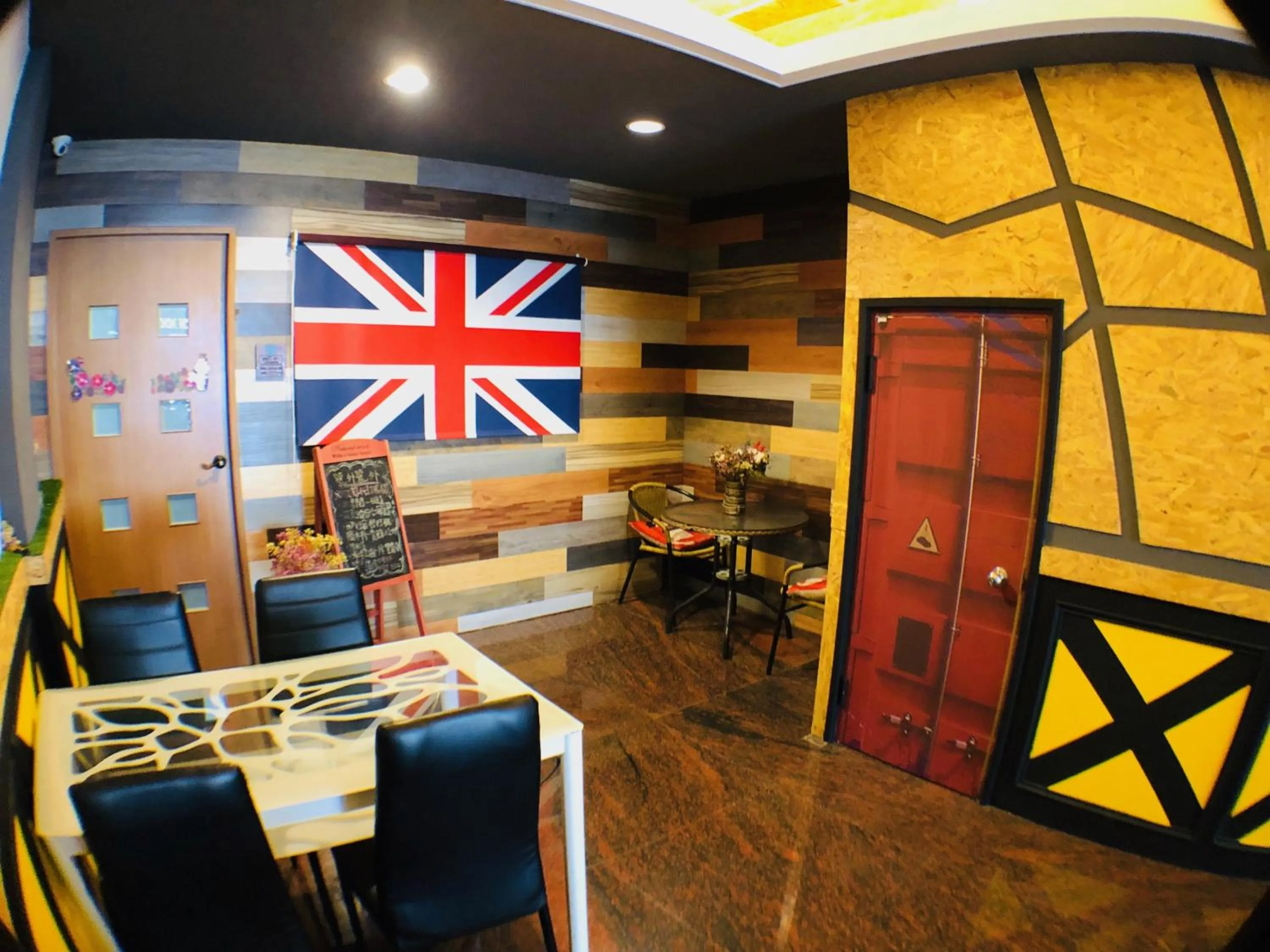 First Place B&B (Hualien Railway Station)