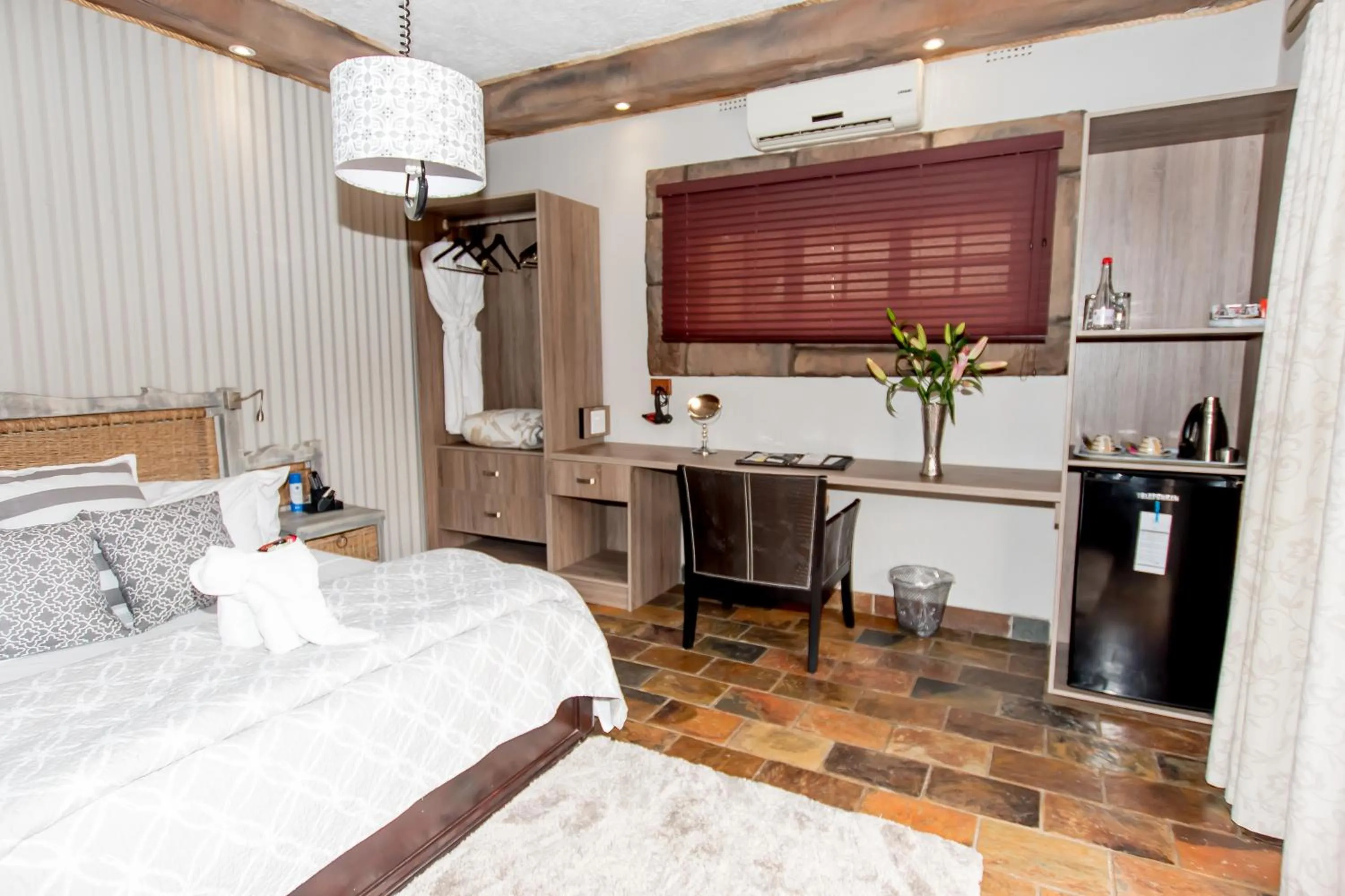 Bed in 61 On Ireland Guest House and Conferencing