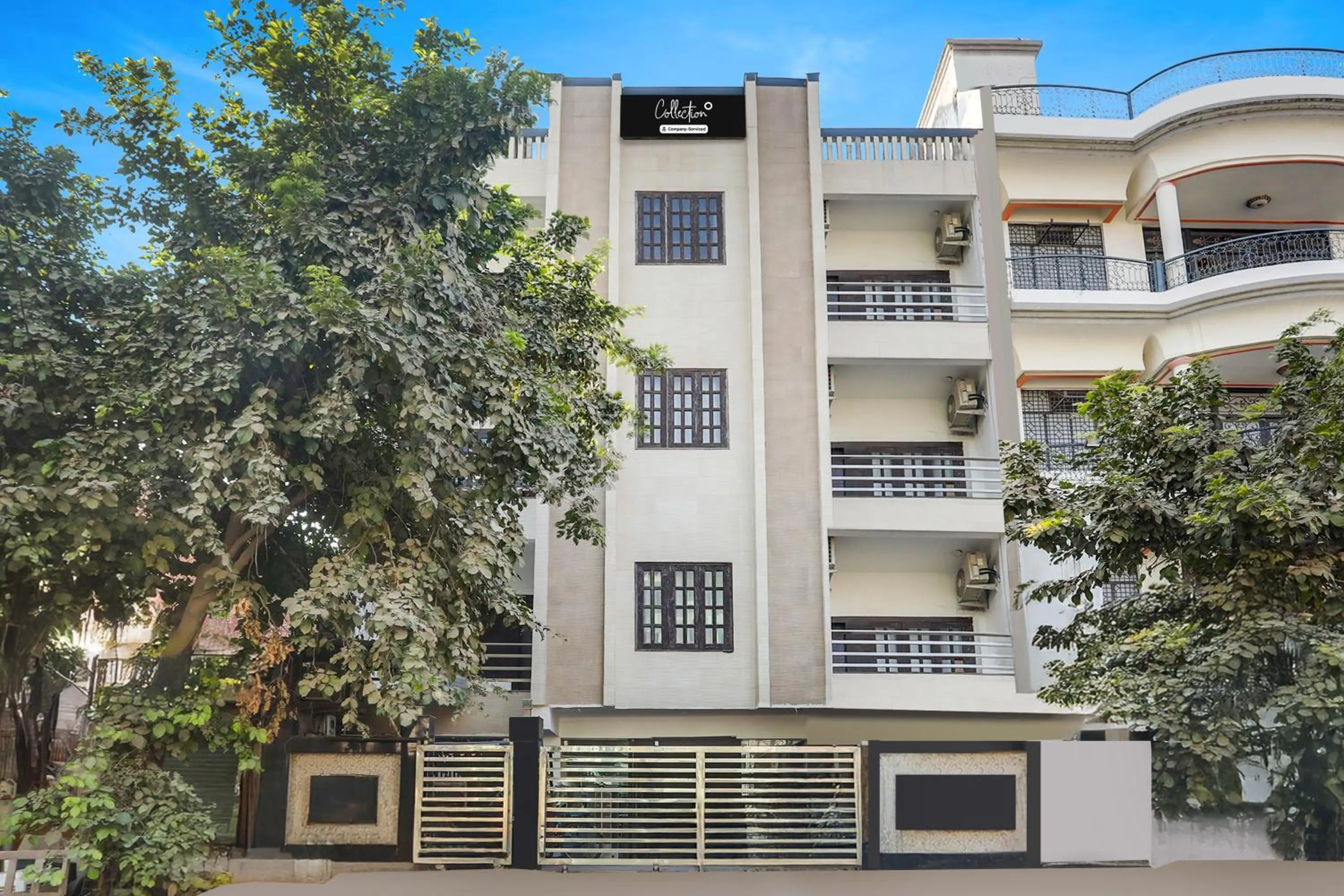 Facade/entrance in Collection O Gol Park Atala