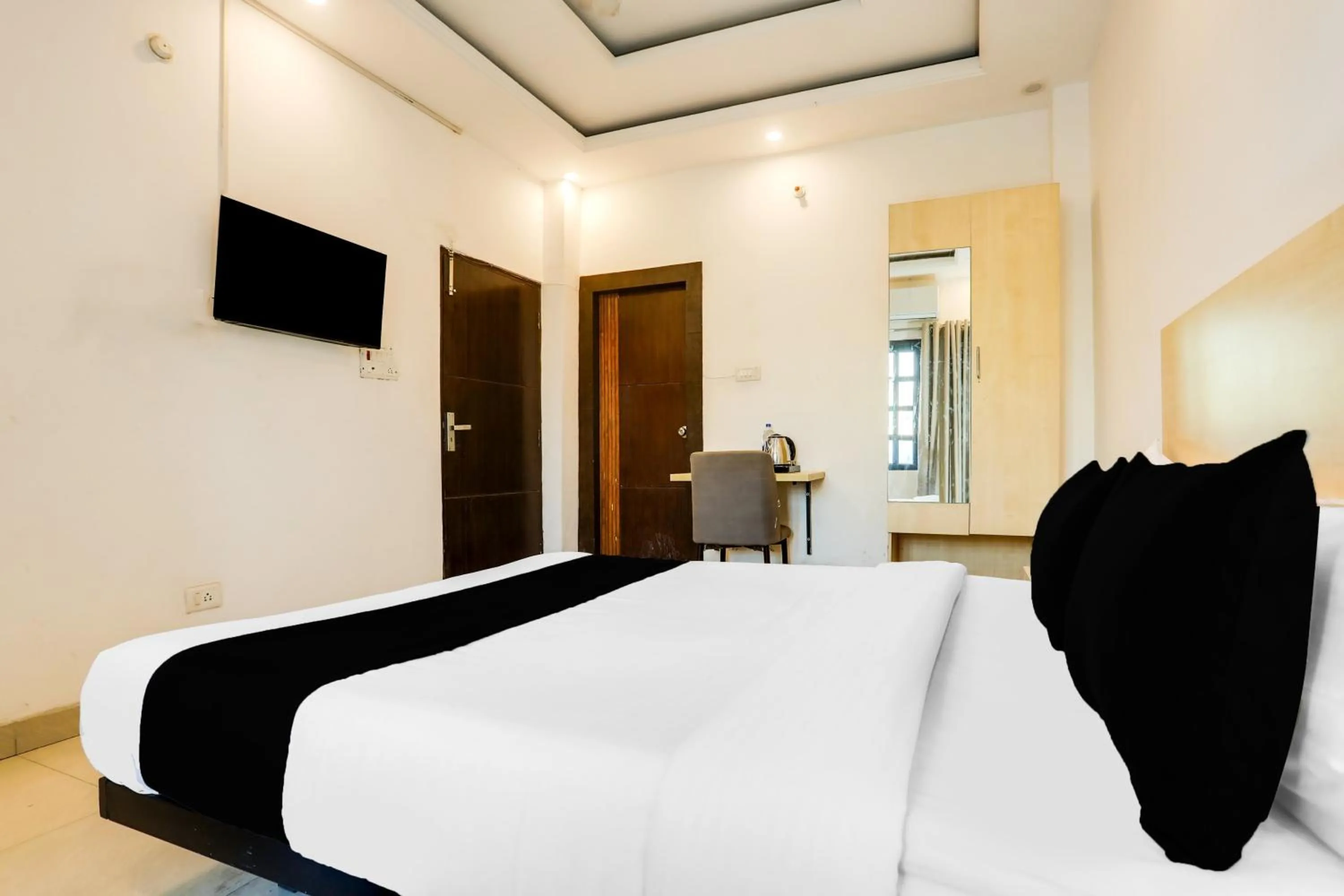 Bedroom, Bed in Collection O Gol Park Atala