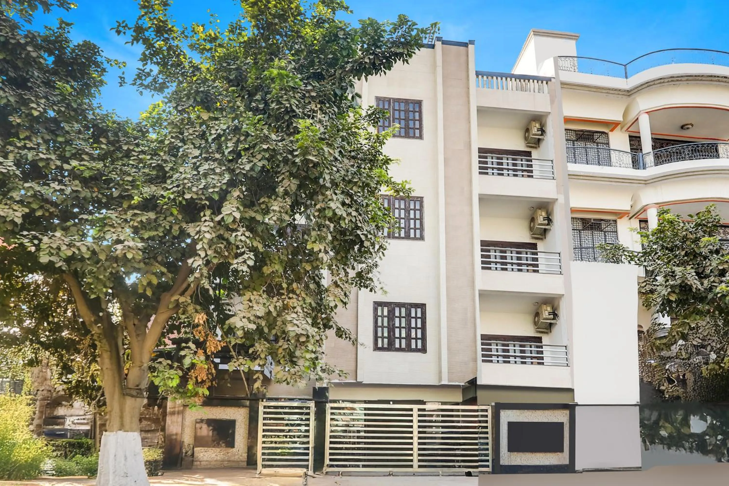 Facade/entrance in Collection O Gol Park Atala