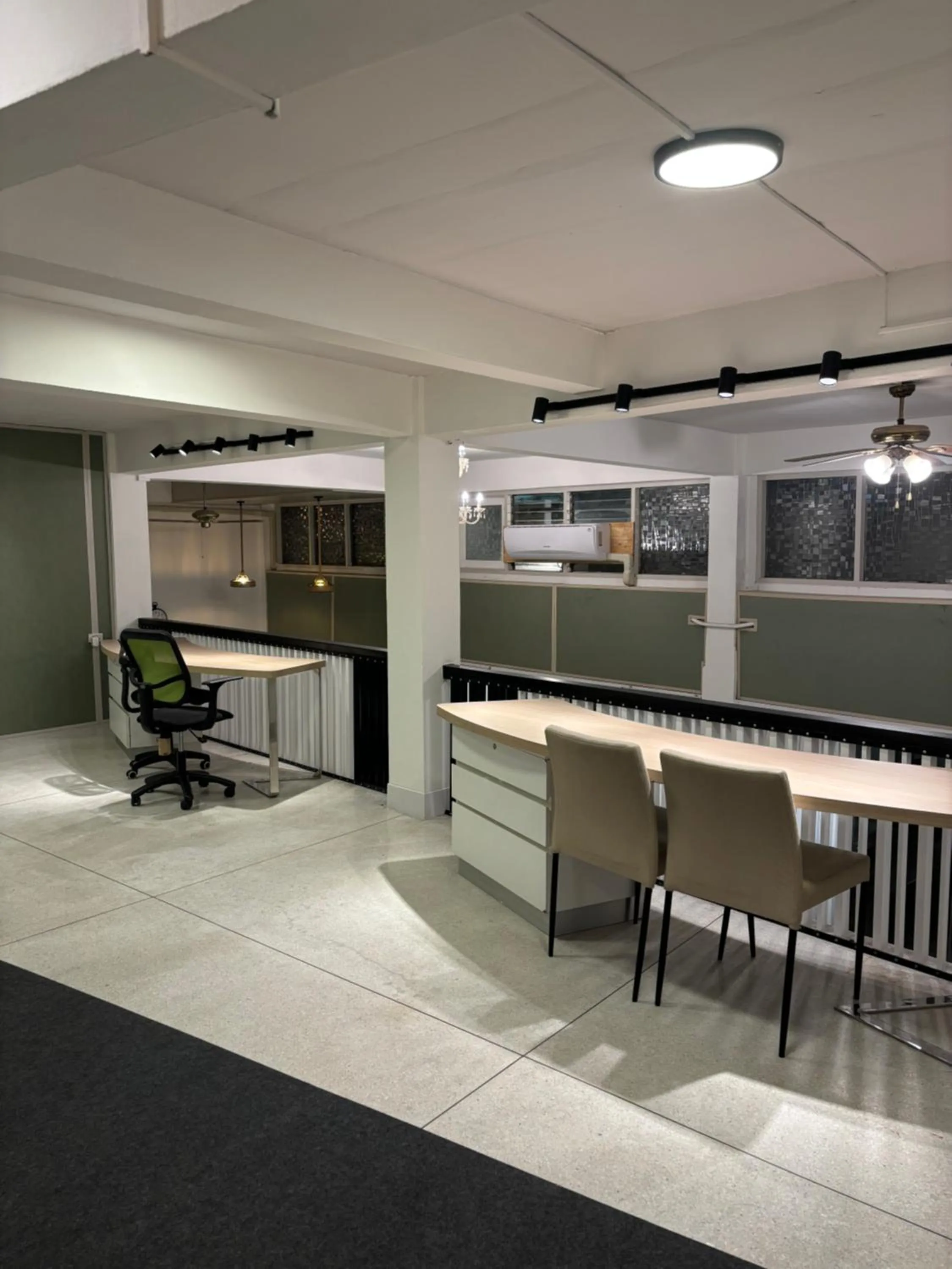 Seating area in Ther Bangkoknoi Hotel