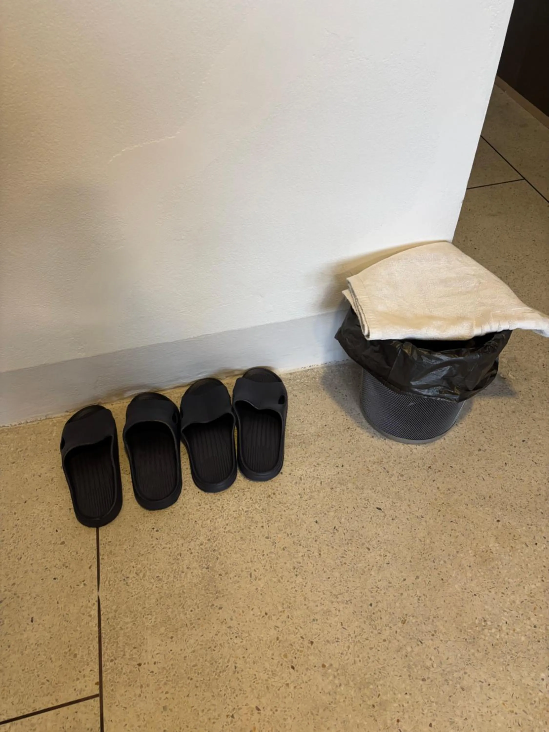 Photo of the whole room in Ther Bangkoknoi Hotel