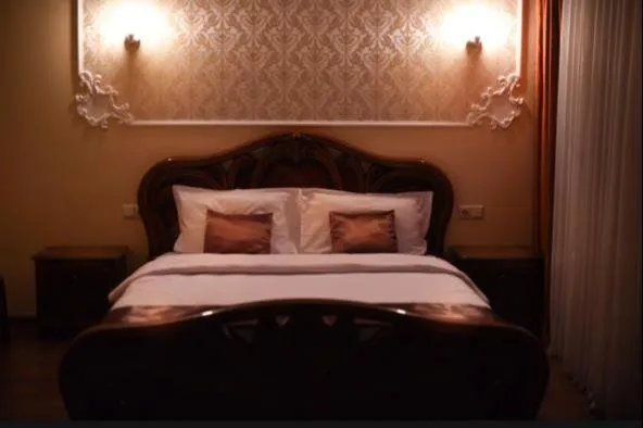 Bed in Sky Luxe Hotel