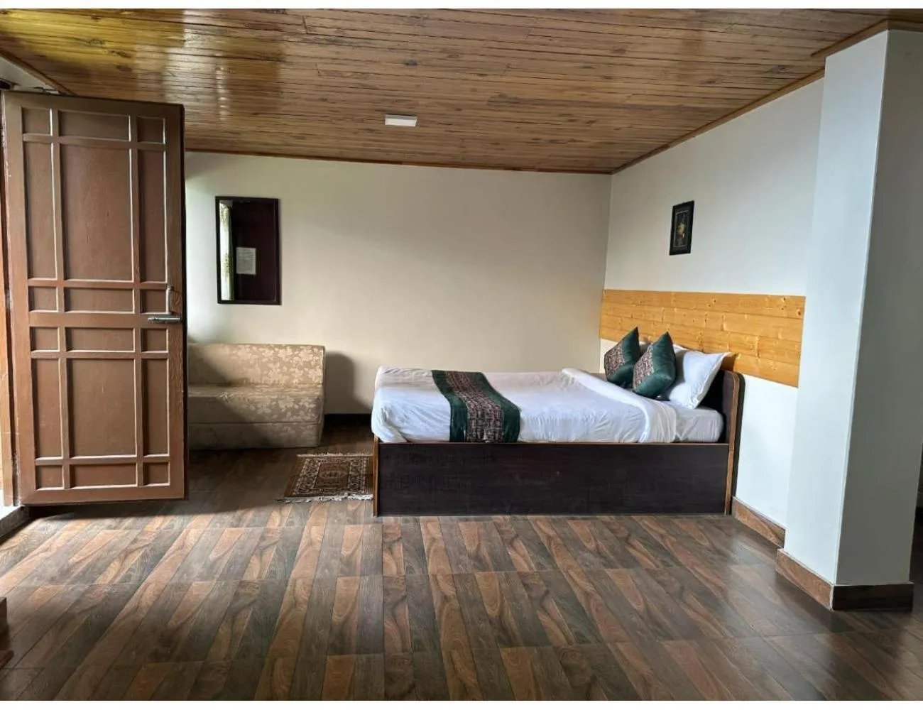 Bed in The Hill Castle, Gangtok