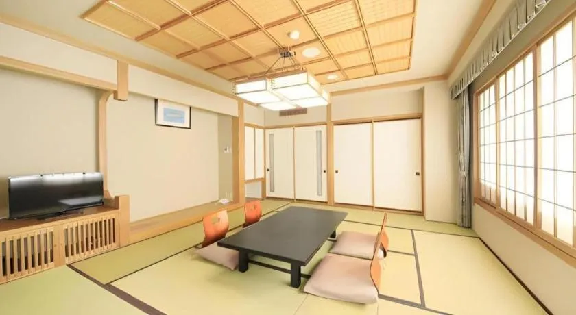 Kamisuwa Station Hotel