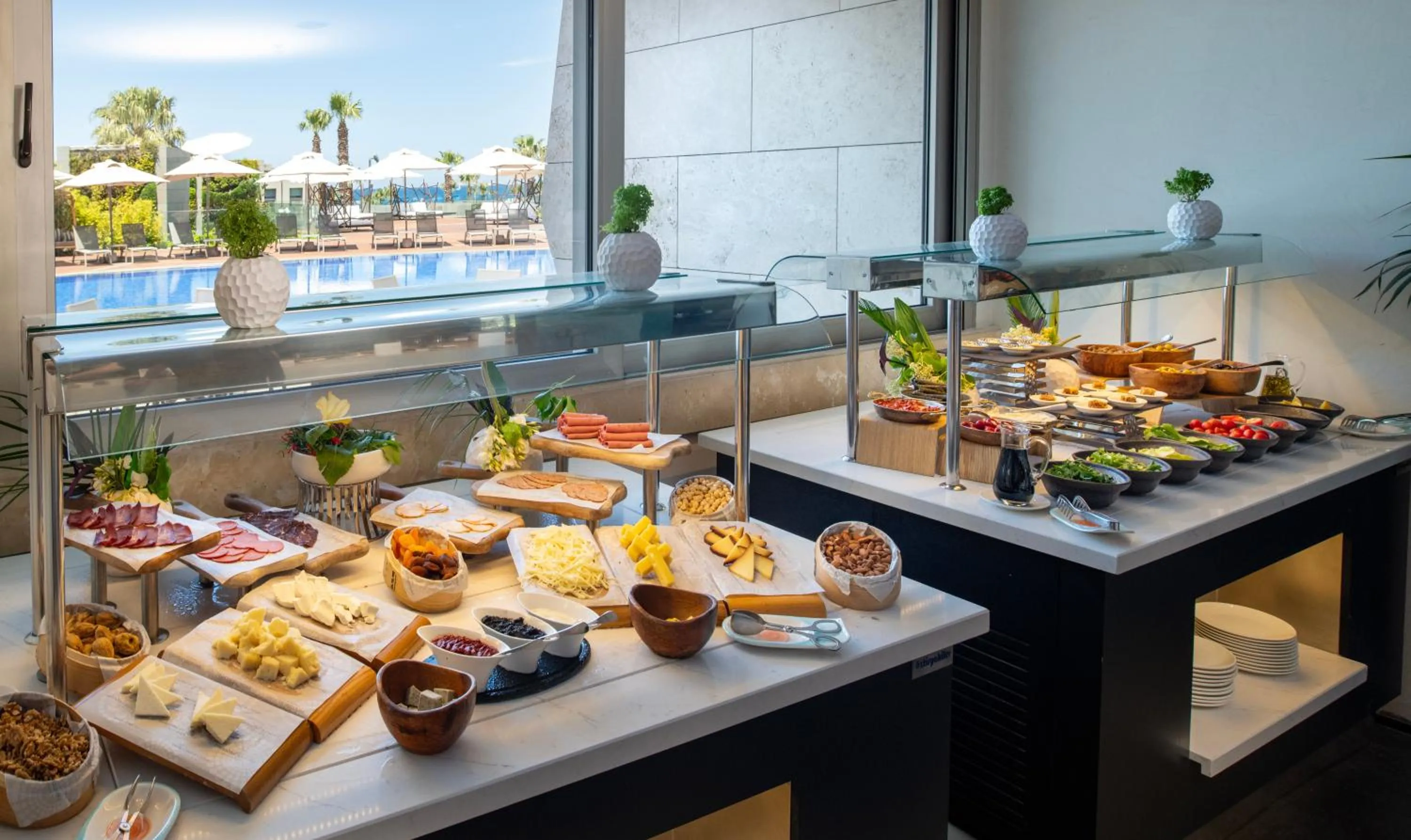 Breakfast in Swissôtel Resort Bodrum Beach