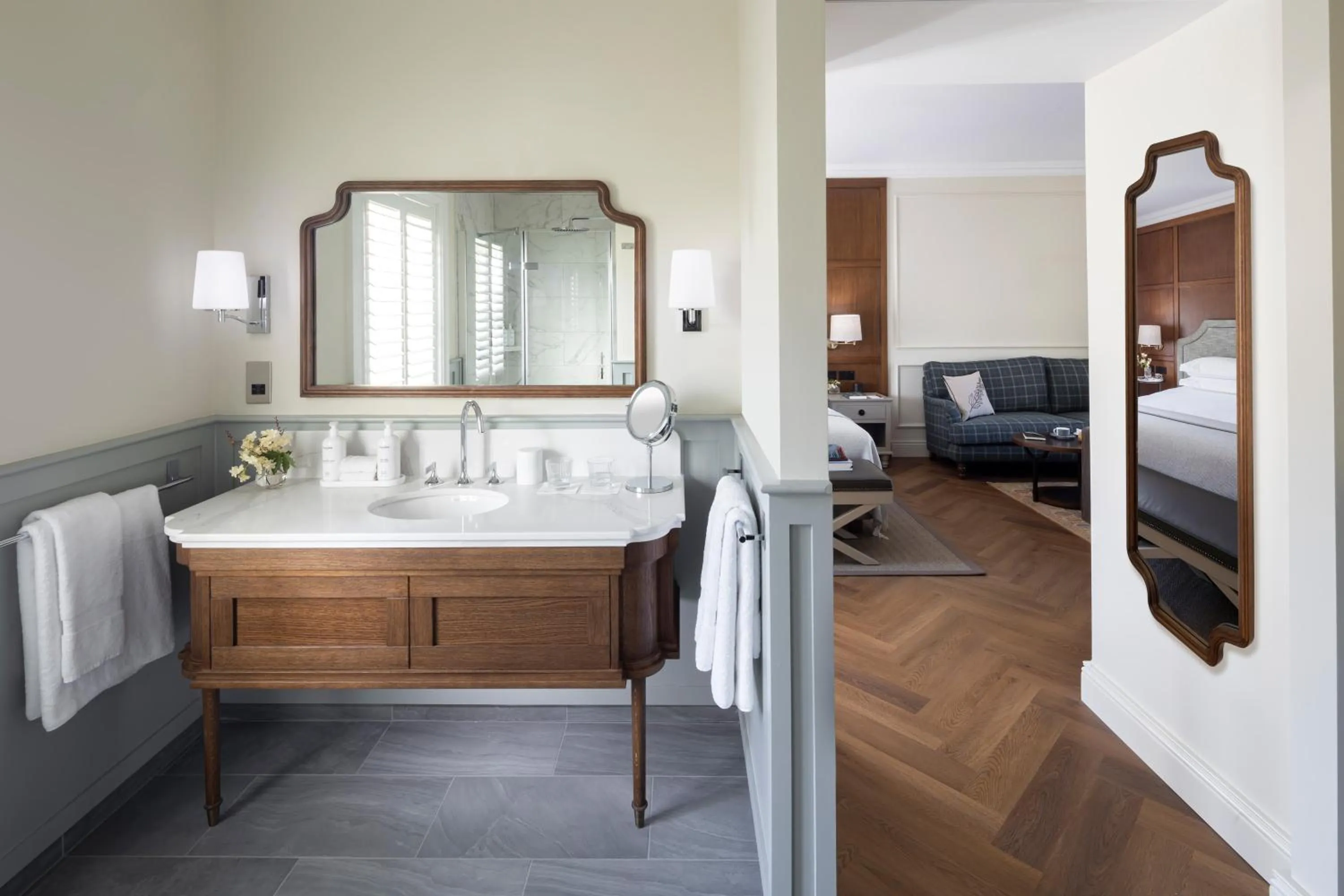 Bathroom, Bed in Dunluce Lodge - Small Luxury Hotels of the World
