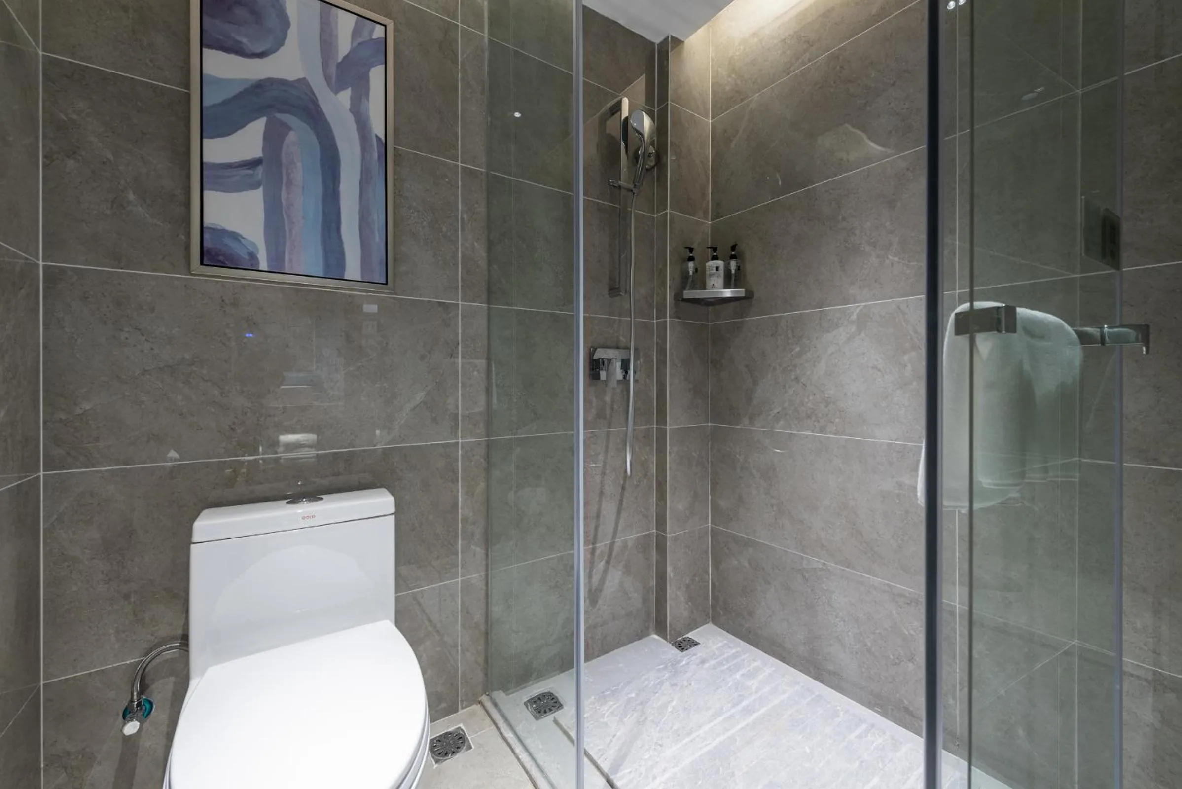 Toilet in Echarm Hotel Yangshuo West Stree