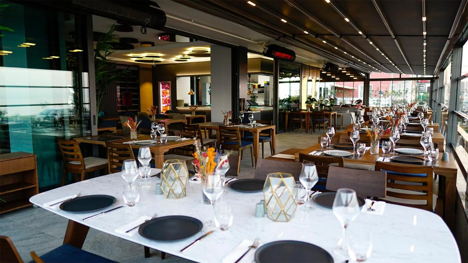 Restaurant/places to eat in Rudis Hotel