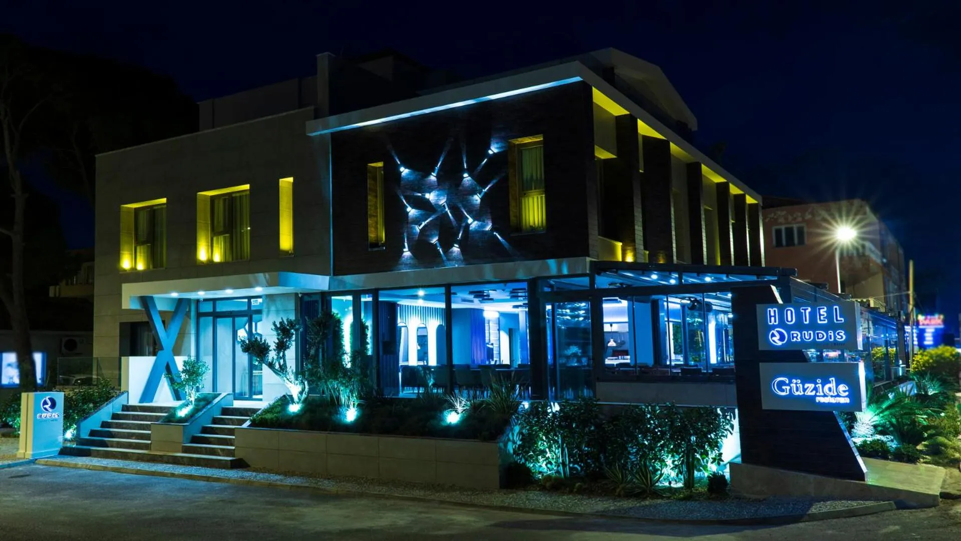 Property building in Rudis Hotel