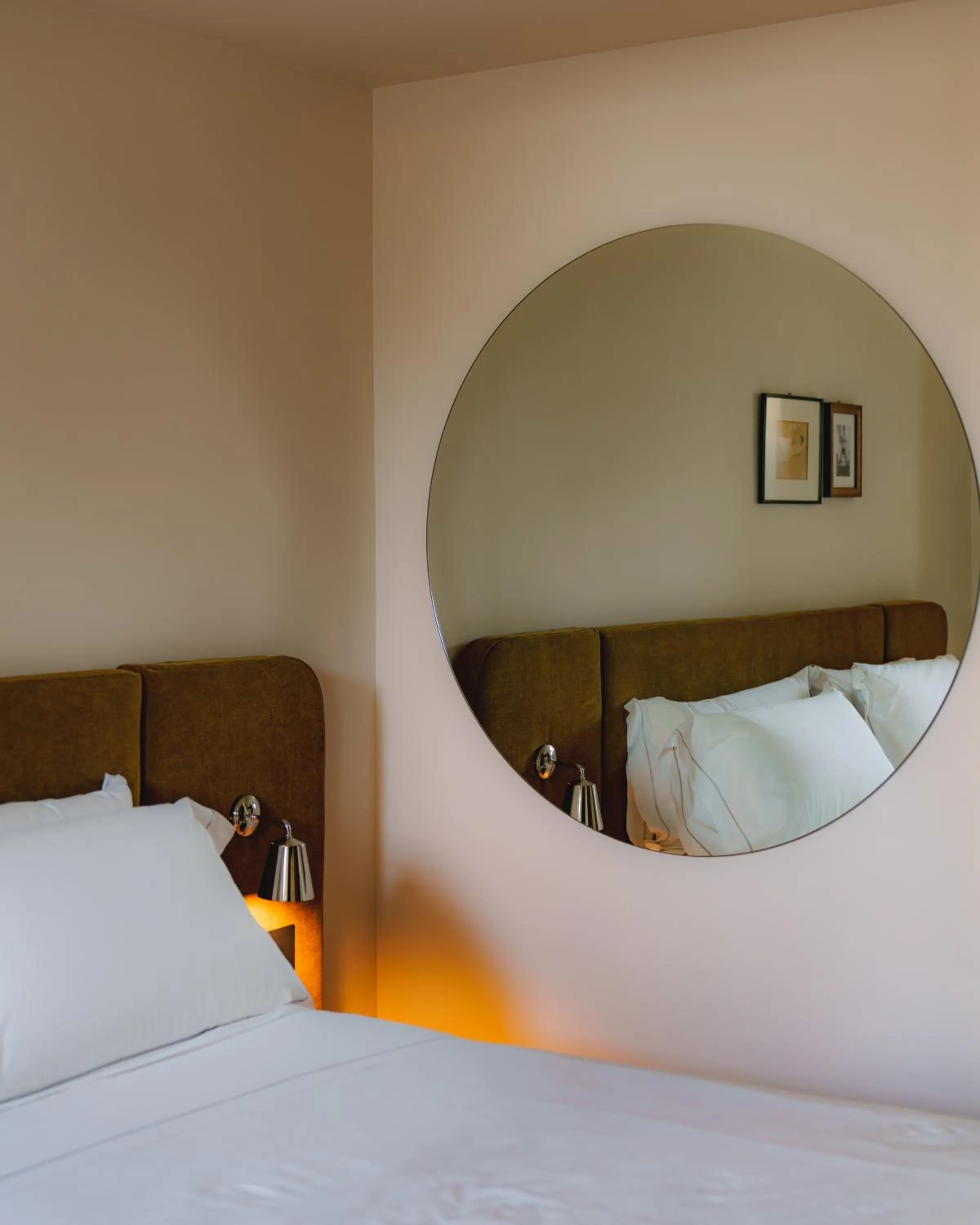 Decorative detail, Bed in c-hotels Alamanni21