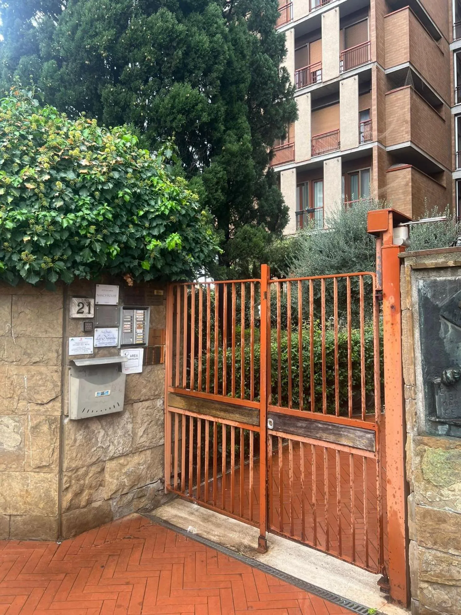 Property building in c-hotels Alamanni21