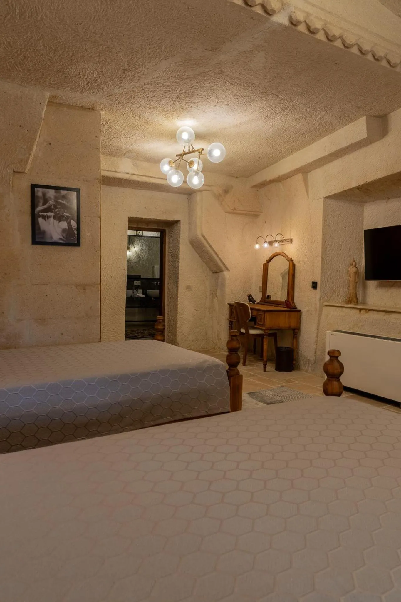 TV and multimedia, Bed in Asmalı Konak Cave Suites