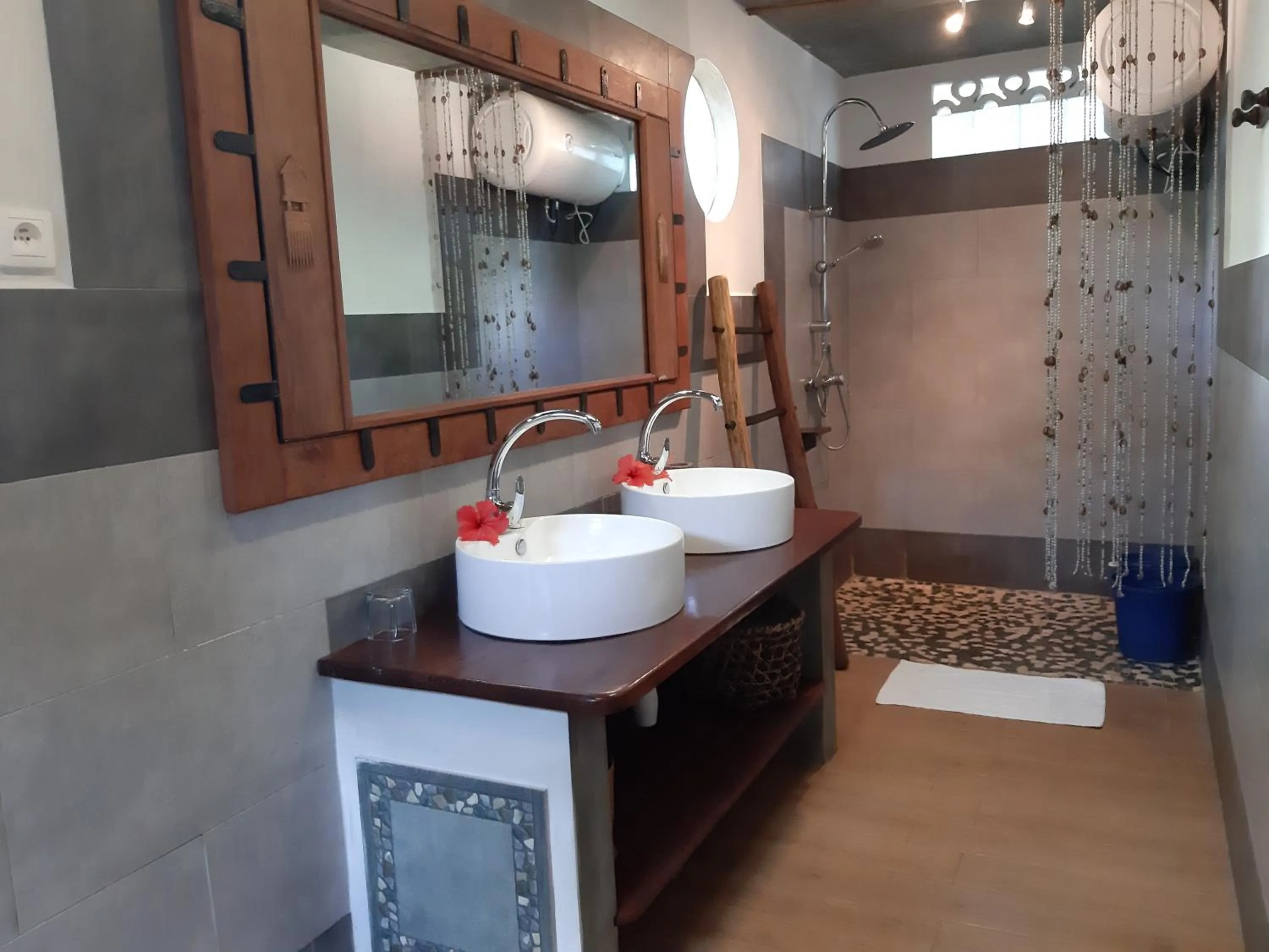 Bathroom in Libertalia Hotel