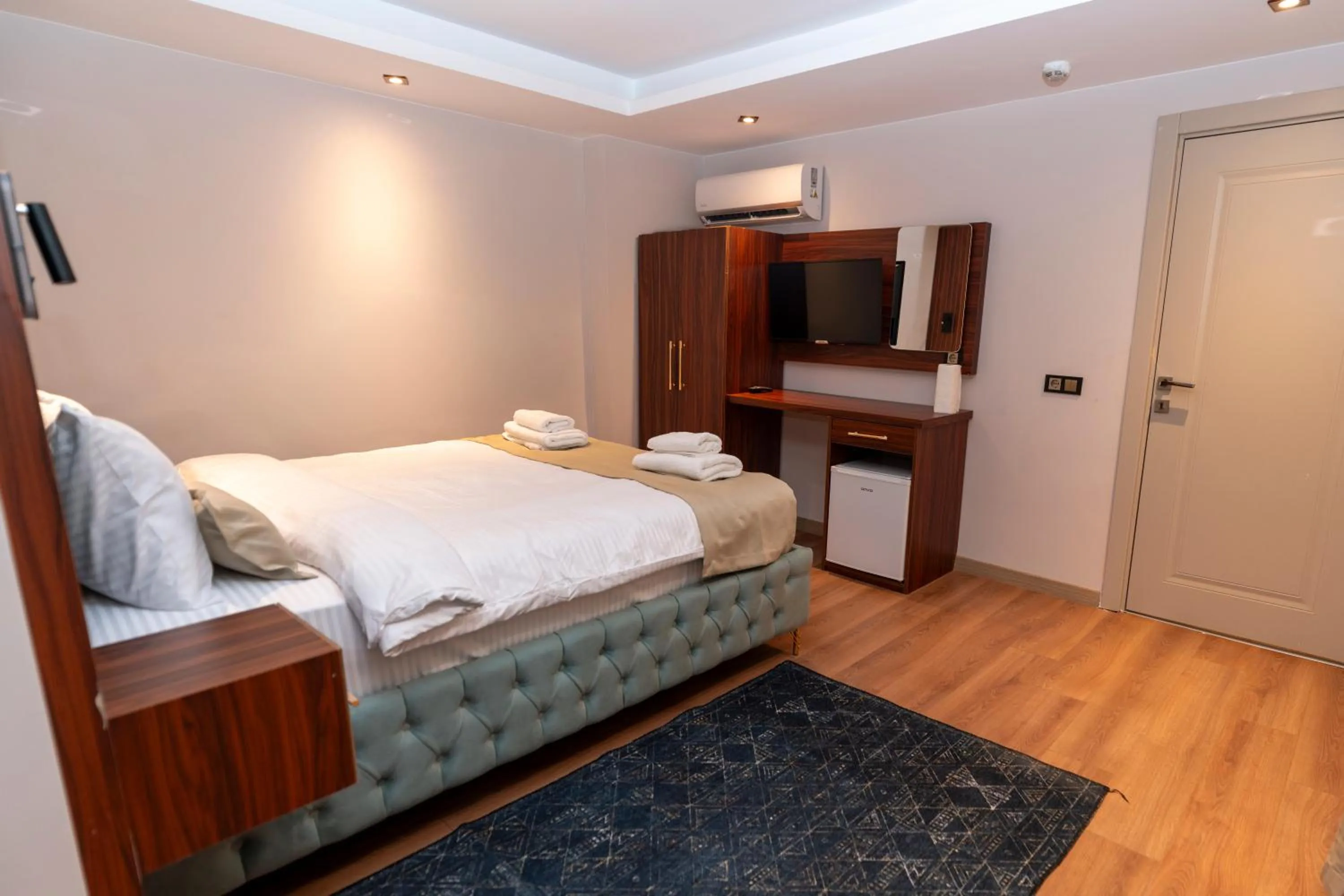 Bedroom, Bed in THE MUA LUXURY HOMEs