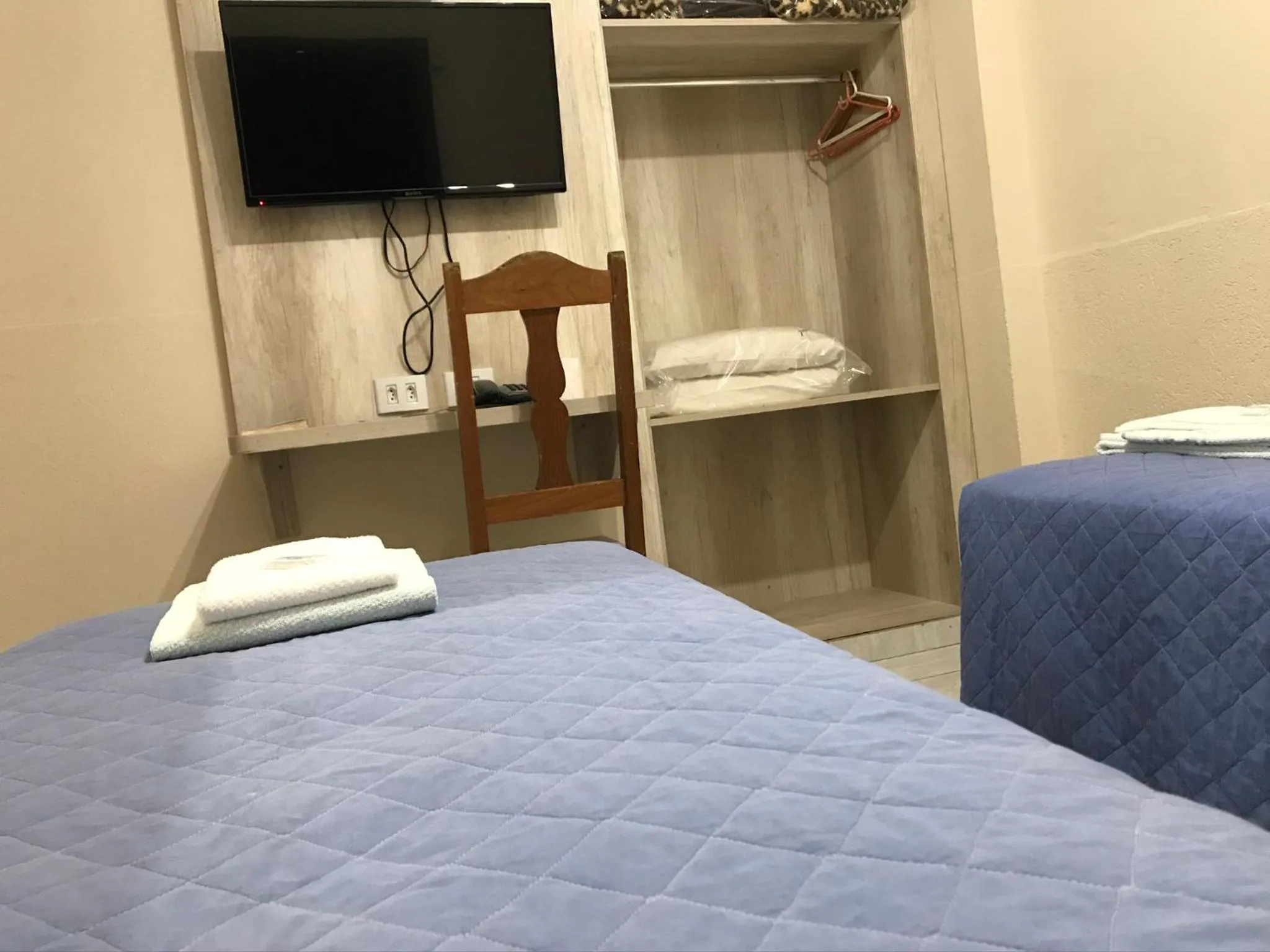 Bed in Hotel Colonial