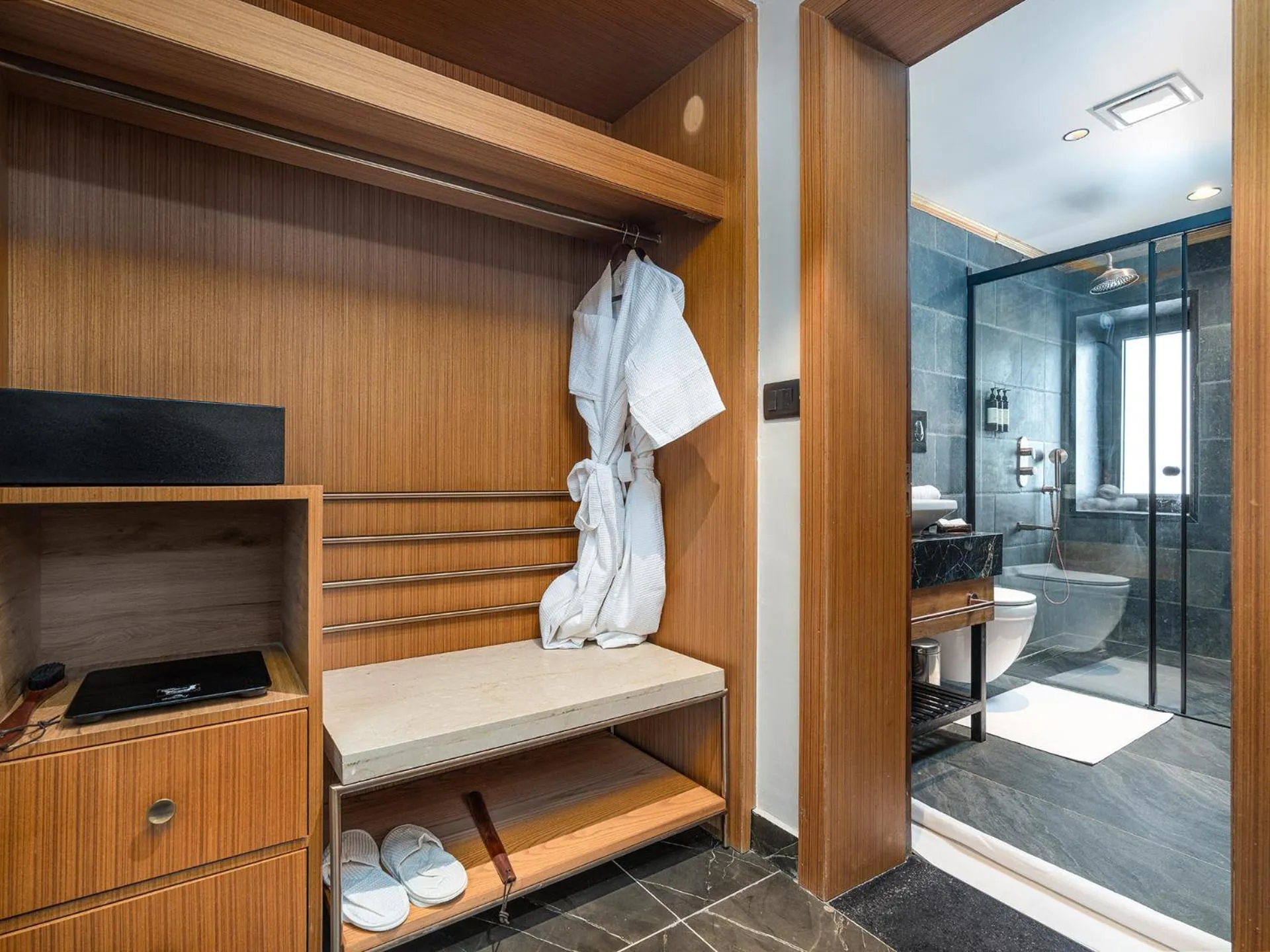 wardrobe in The Vale Lodge