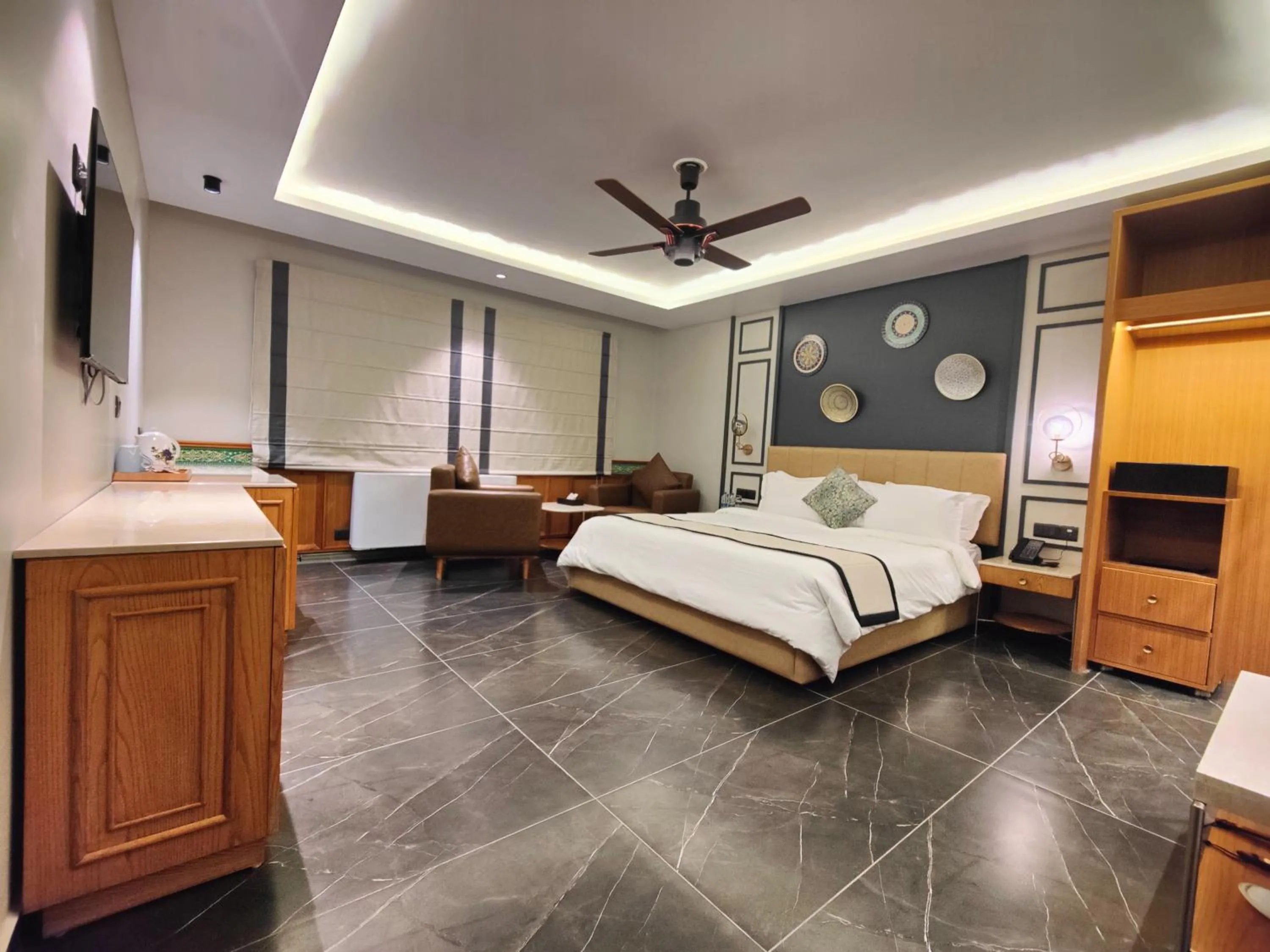 Bedroom, Bed in The Vale Lodge