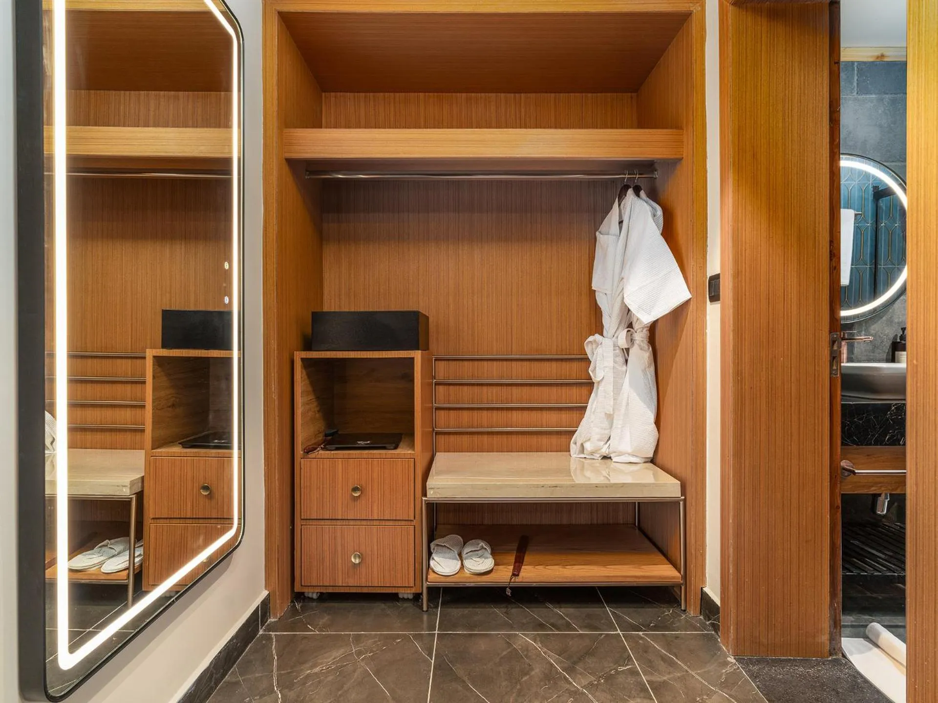 wardrobe in The Vale Lodge