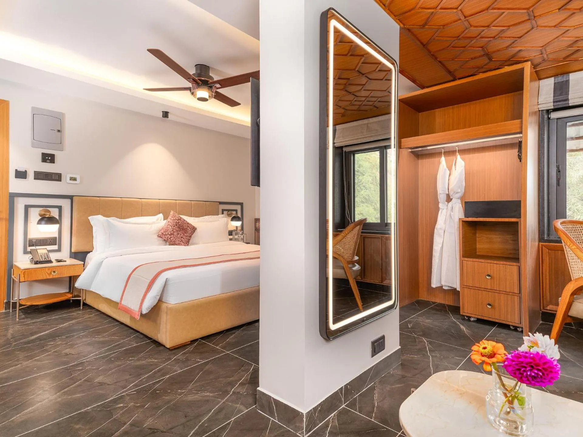 Bedroom, Bed in The Vale Lodge