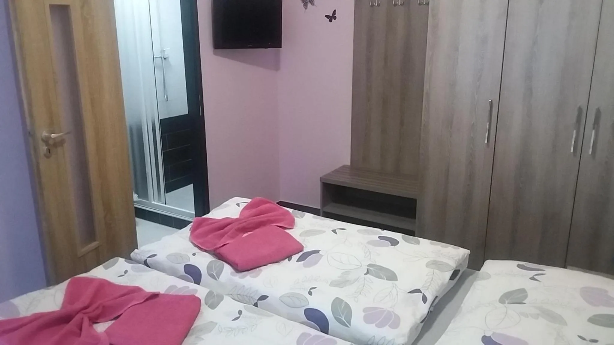 Property building, Bed in Motel Pávov