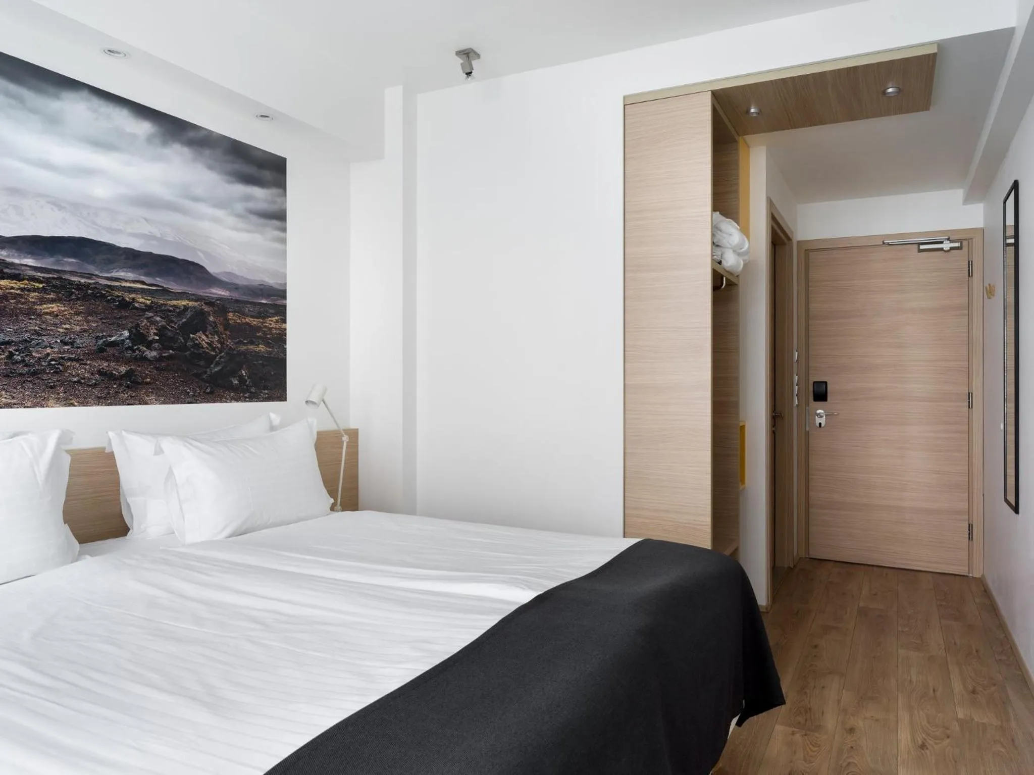 Bedroom, Bed in Storm Hotel by Keahotels
