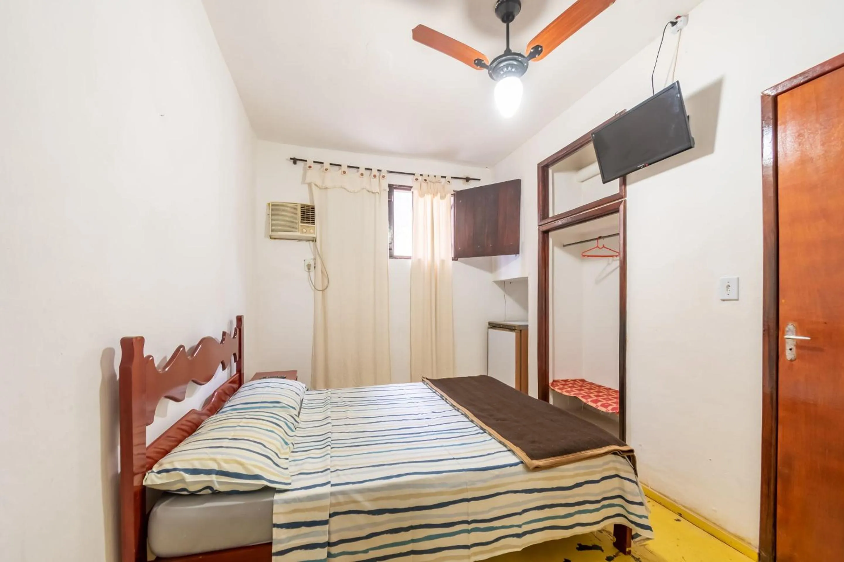 Bedroom, Bed in OYO Residencial Muriqui Apart Hotel, Mangaratiba