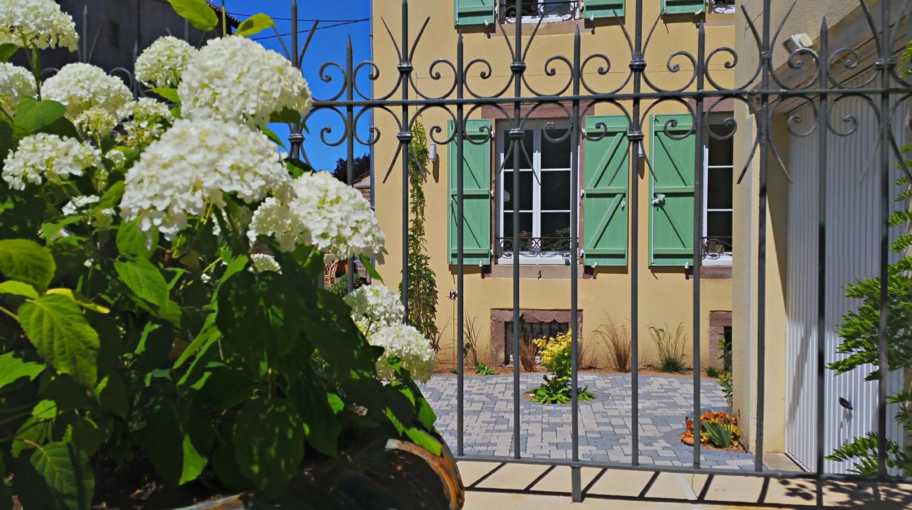 Facade/entrance in La Chouette Maison - Chambres d'hôtes et Gîte en Ville