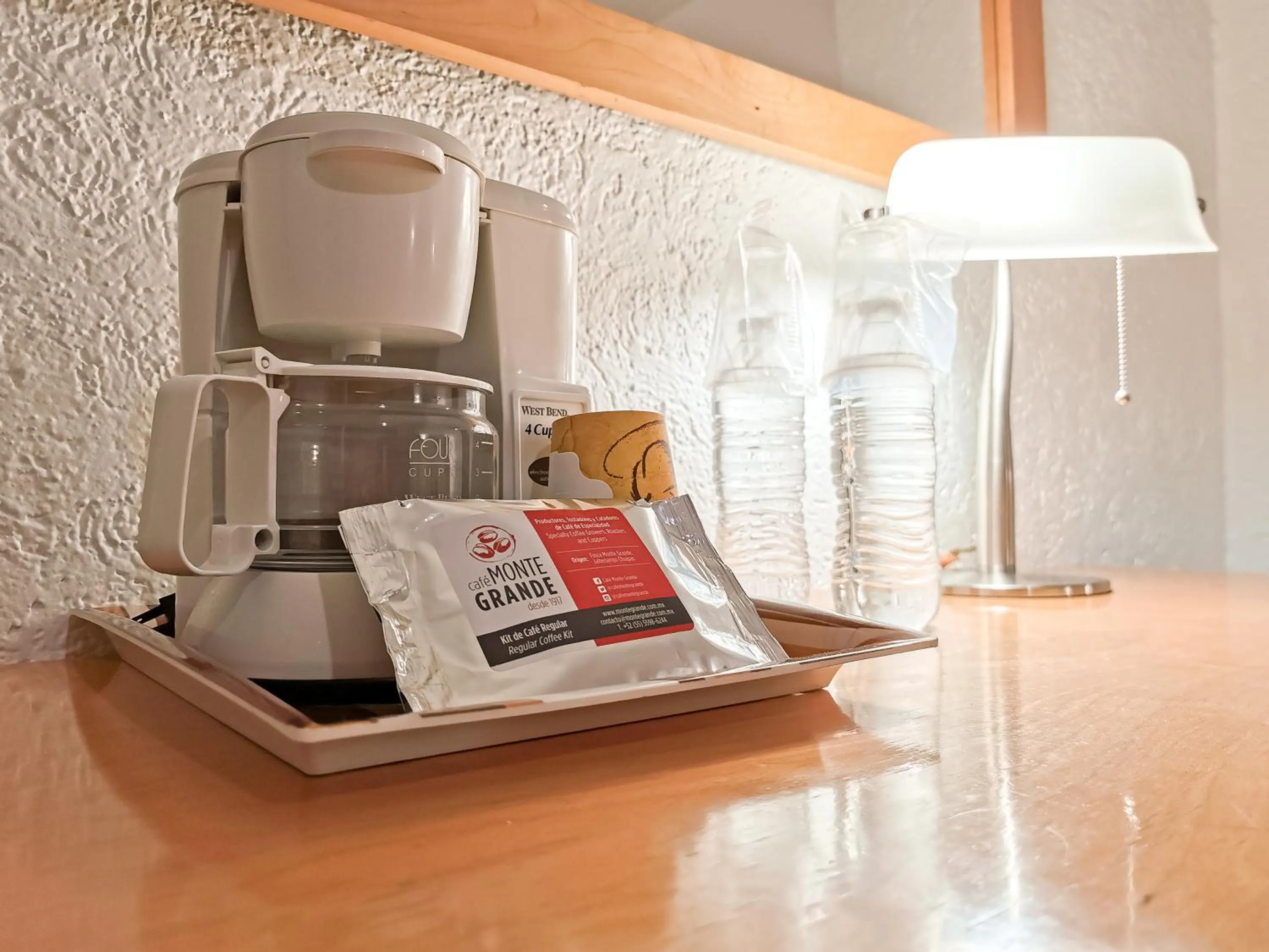 Coffee/tea facilities in HOTEL DON MIGUEl