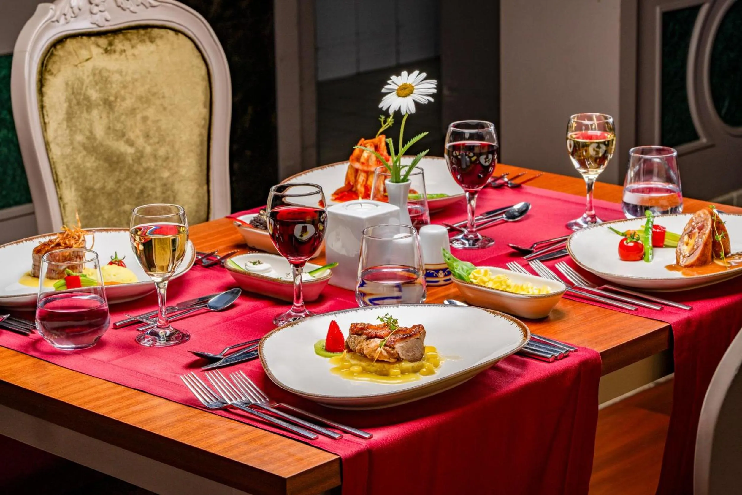 Restaurant/places to eat in Trendy Verbena Beach