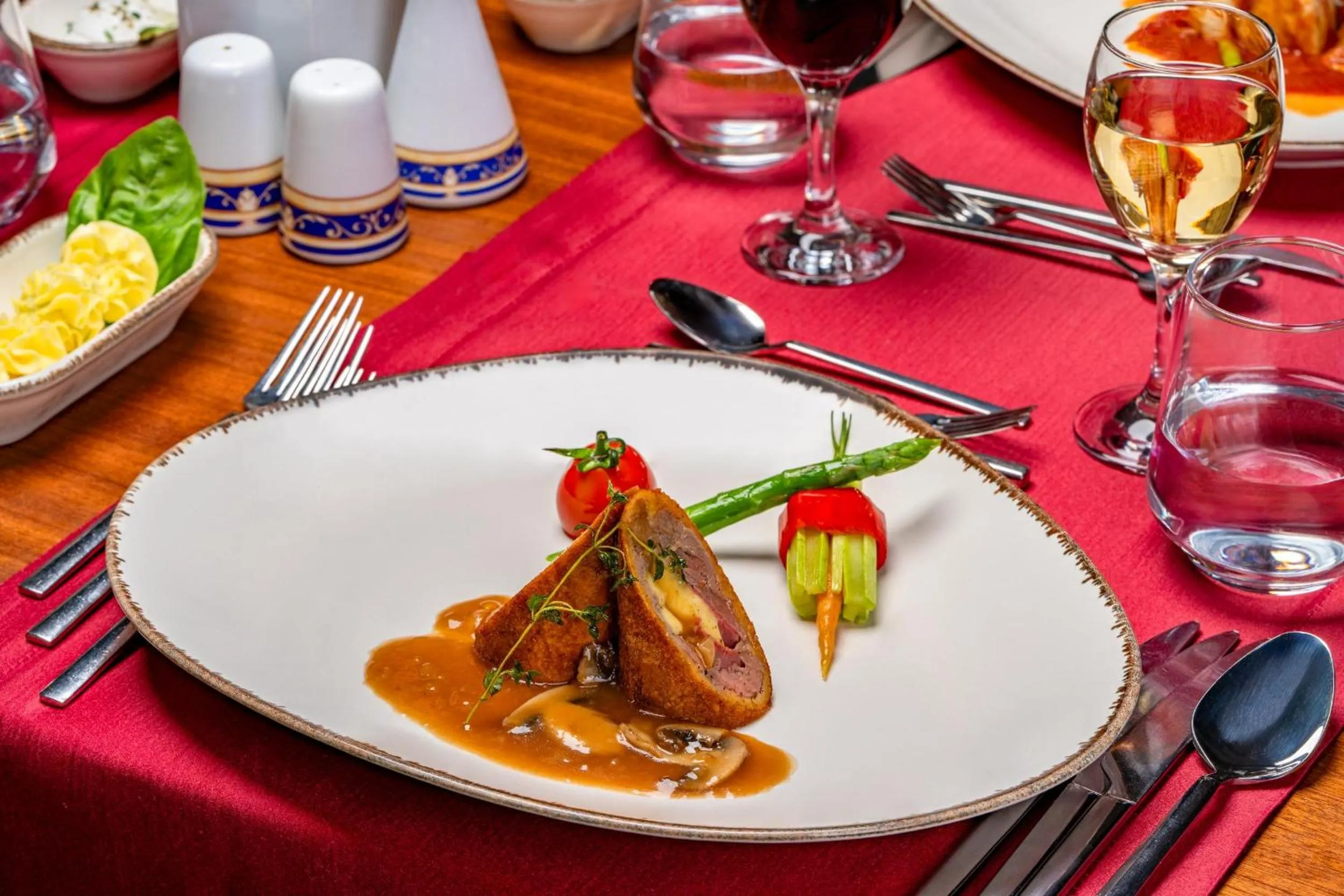 Restaurant/places to eat in Trendy Verbena Beach