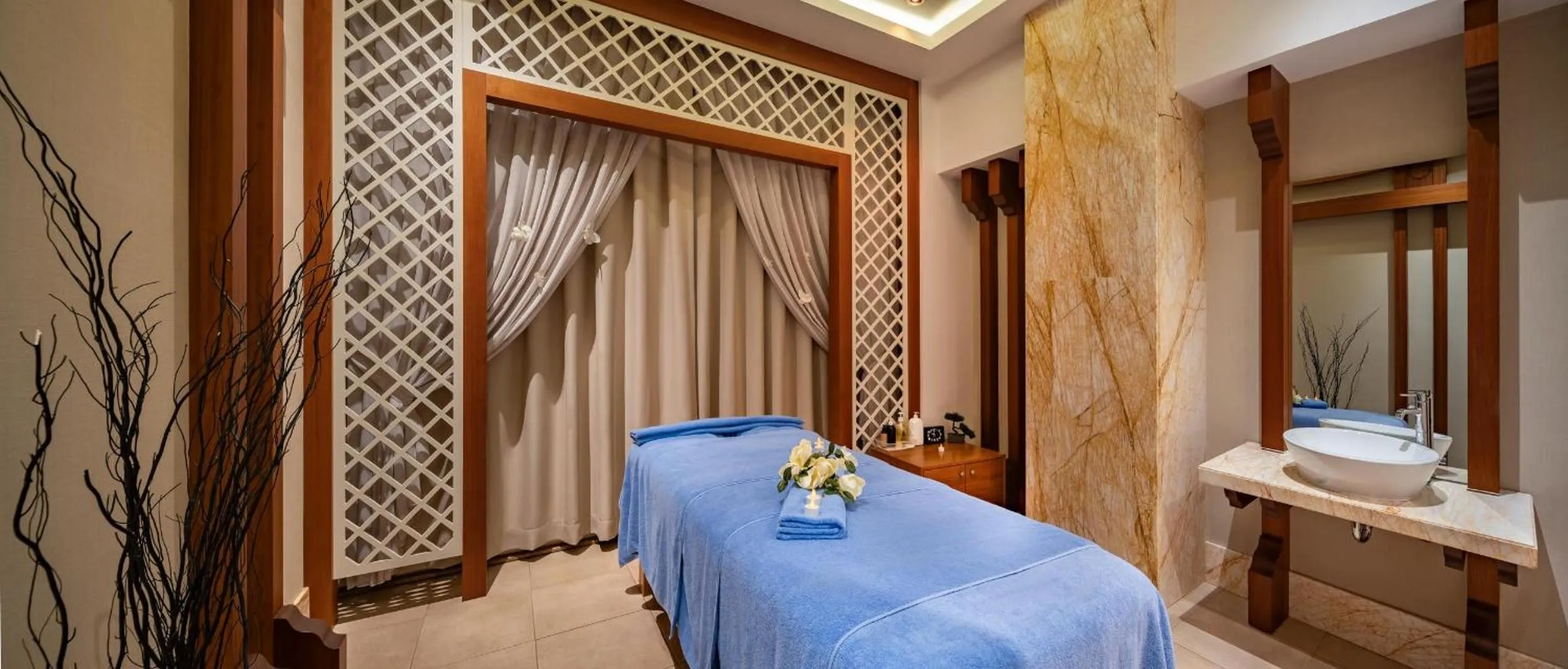 Massage in Trendy Verbena Beach