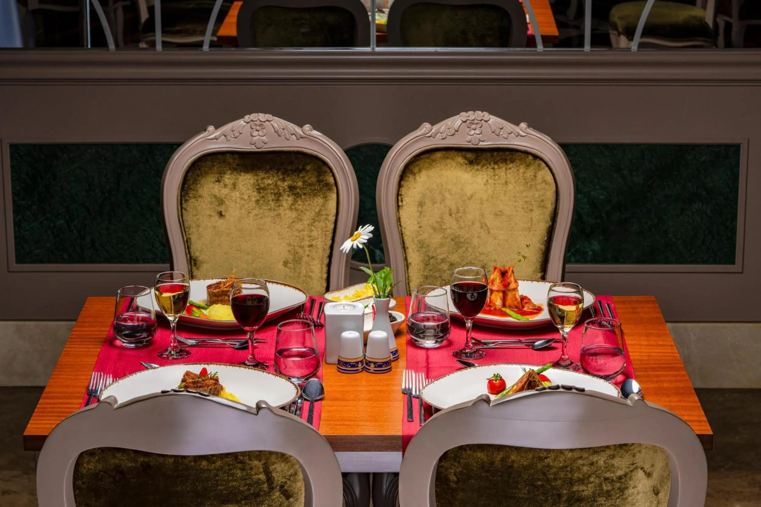 Restaurant/places to eat in Trendy Verbena Beach