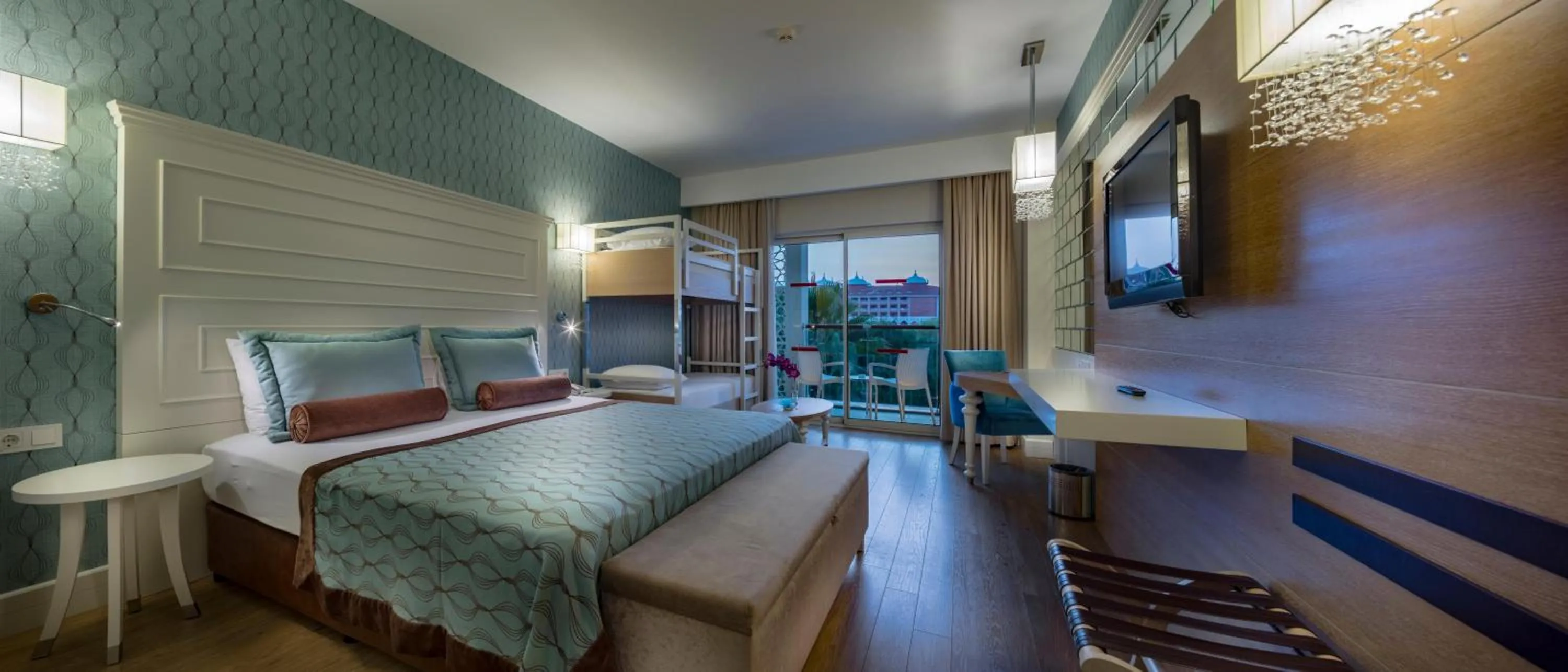 Photo of the whole room, Bed in Trendy Verbena Beach