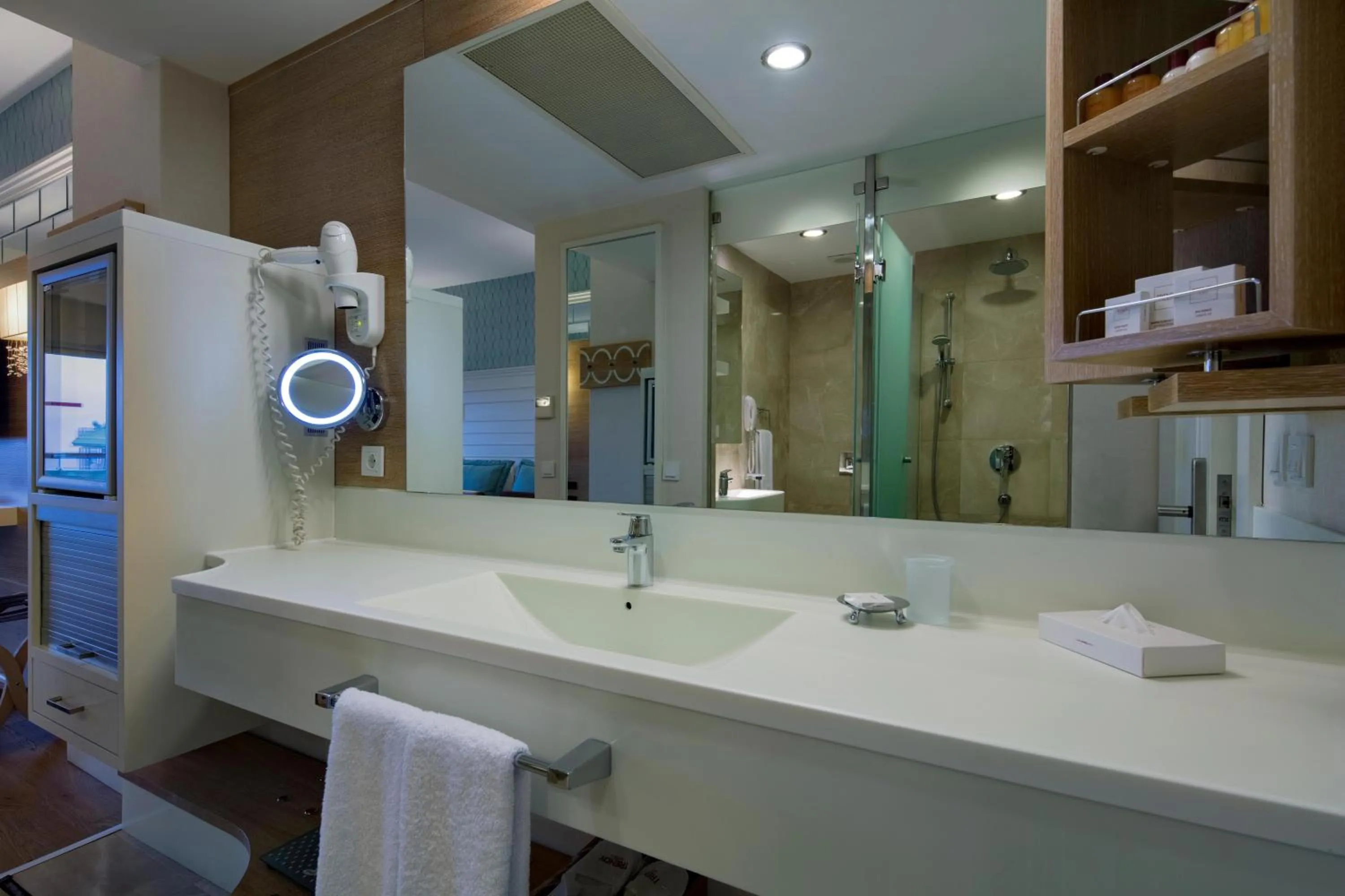 Bathroom in Trendy Verbena Beach